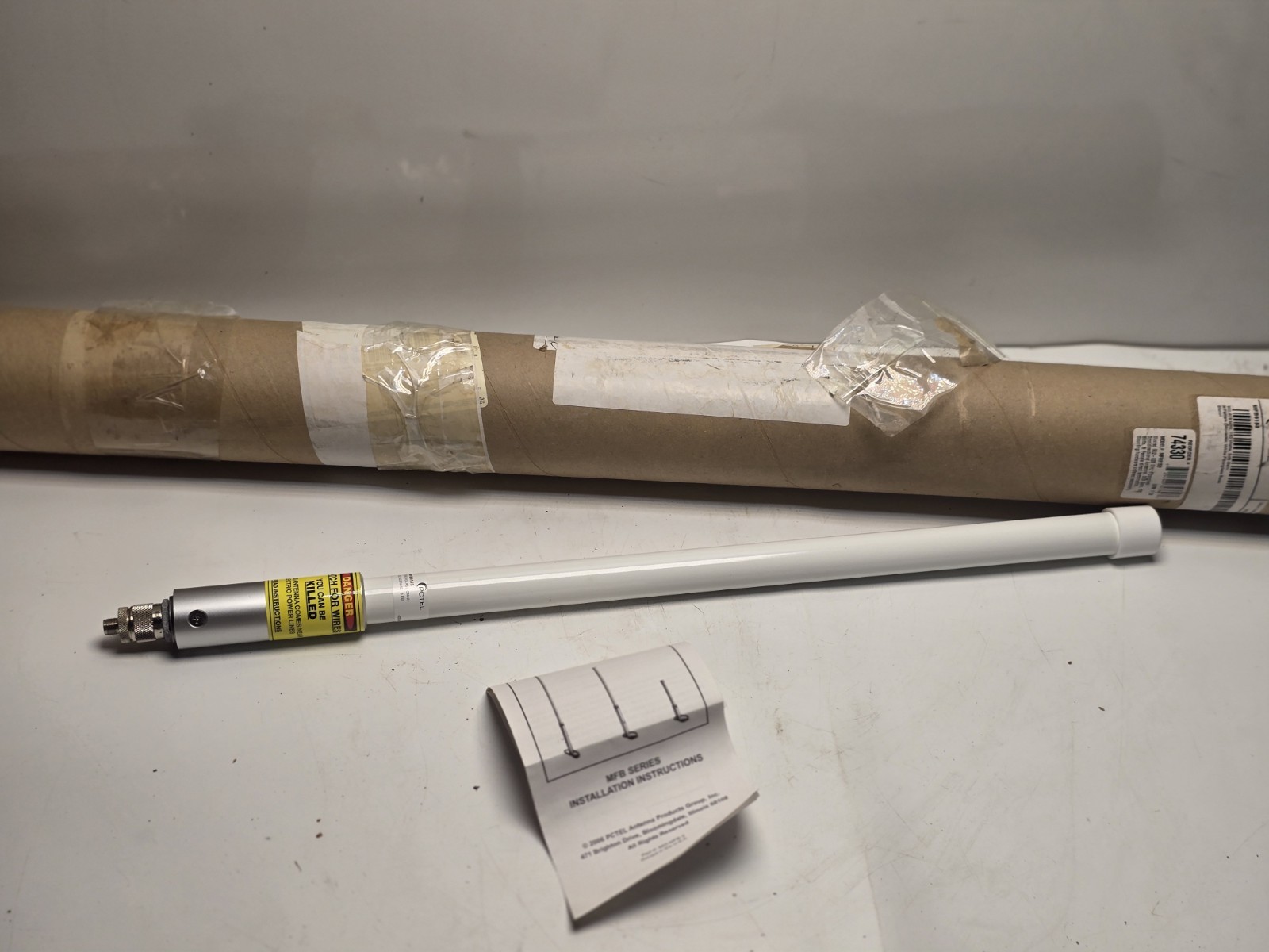PCTEL MFB9153 MAXRAD 902-928 Megahertz Omnidirectional Antenna