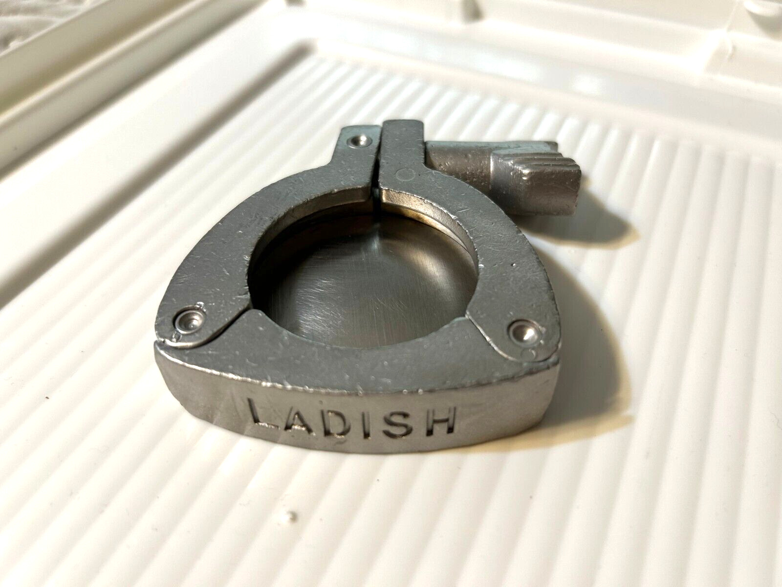 LADISH 3-1/4″ x 3″ (Approx) Ladish Stainless S/S Sanitary Flange Clamp with Cap.
