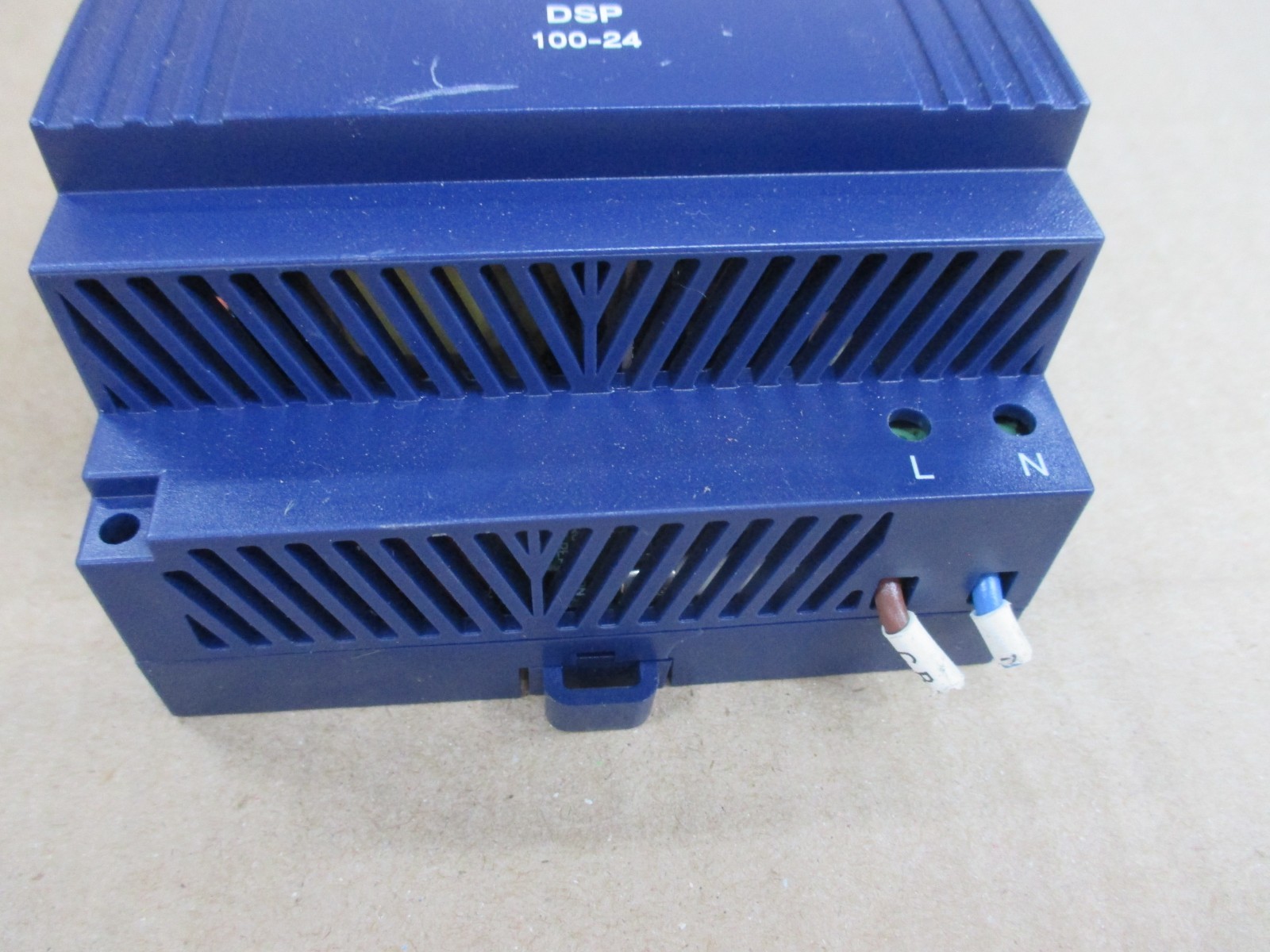 DSP 100-24 TDK-LAMBDA POWER SUPPLY INPUT 100 – 240 VAC OUTPUT 24VDC 100W USED