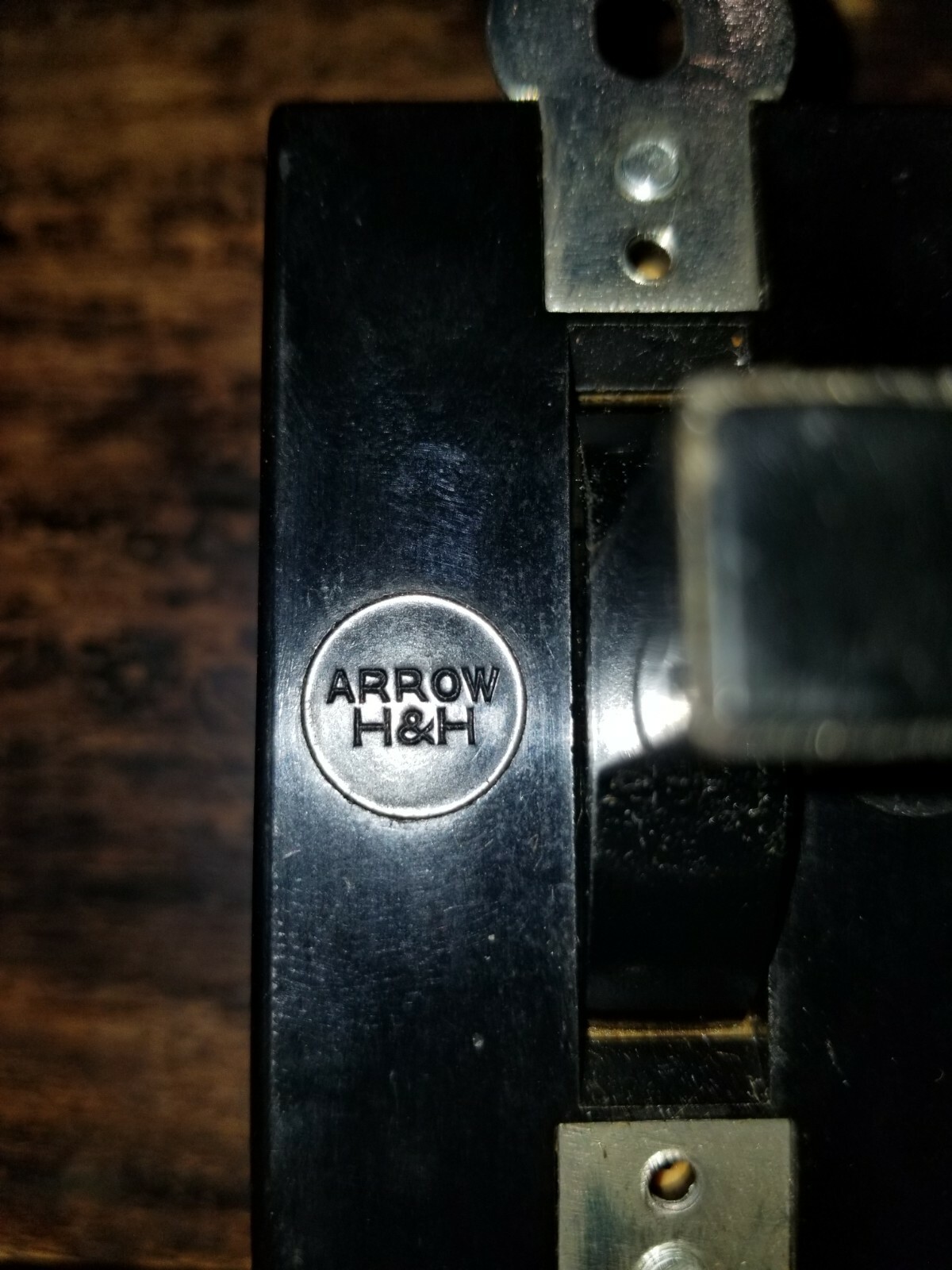 Arrow H&H 8504 2HP 250V Circuit breaker