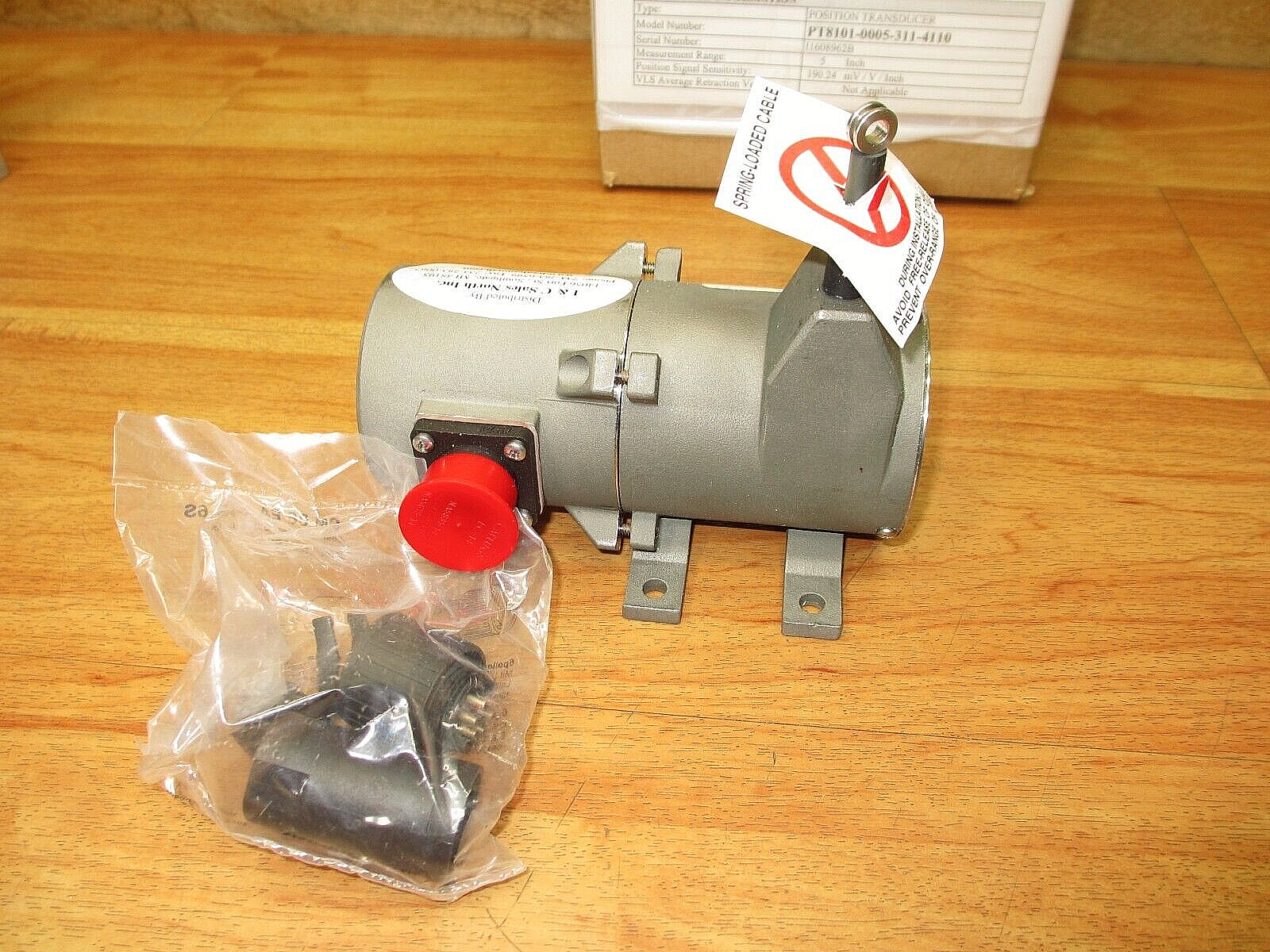 Celesco PT8101-0005-311-4110 *NEW* Position Transducer Bar Sensor