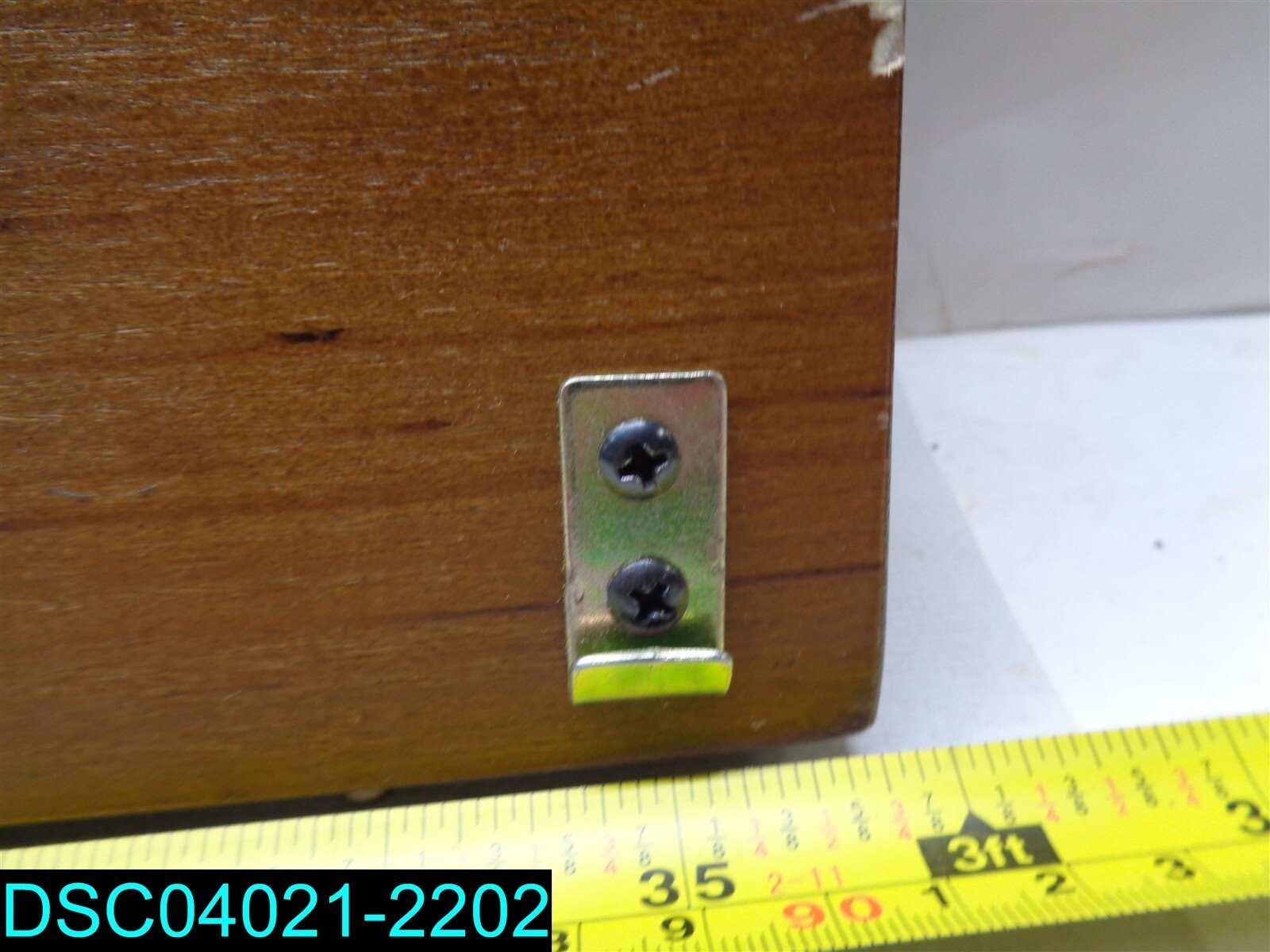 15-3/4″ X 14″ X 2″ TABLE LEAF INSERT HAS CHIPS AND SOME SCRATCHES