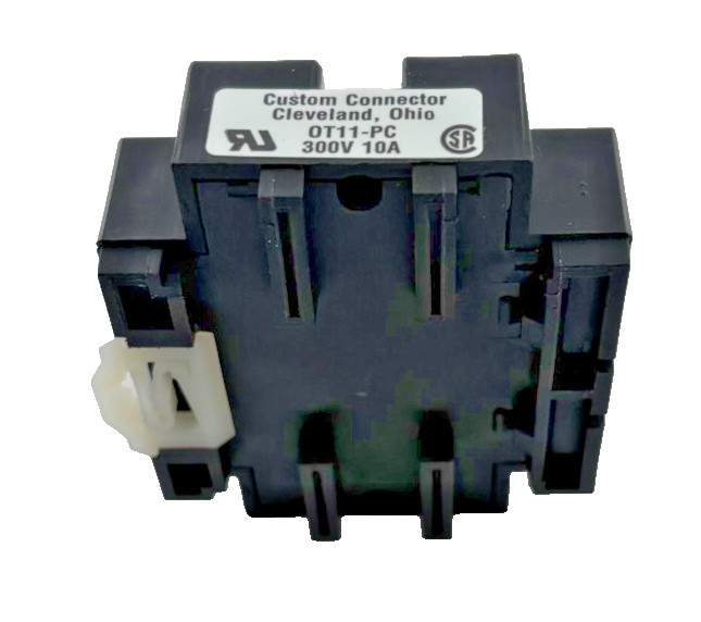 Custom Connector 0T11-PC – 300V 10A Socket Connector Industrial Electrical