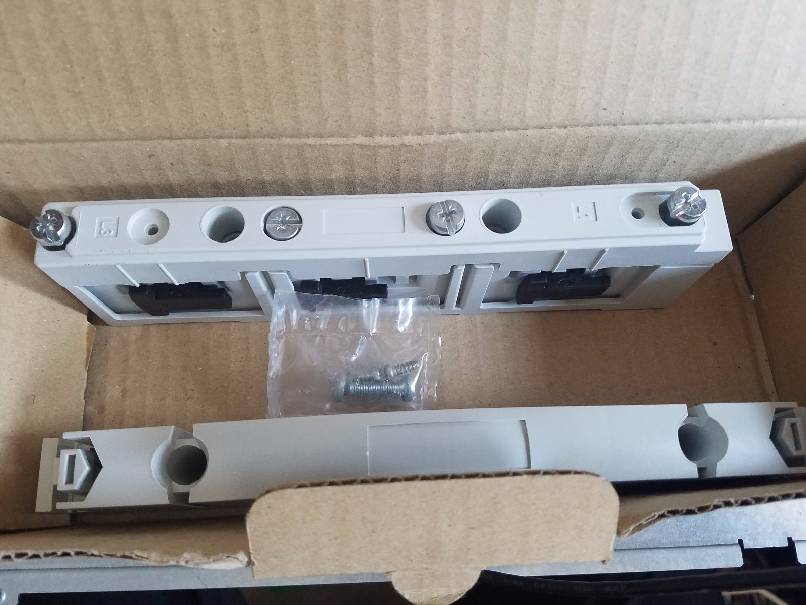 Siemens FBSXPF Intermediate Support and cover