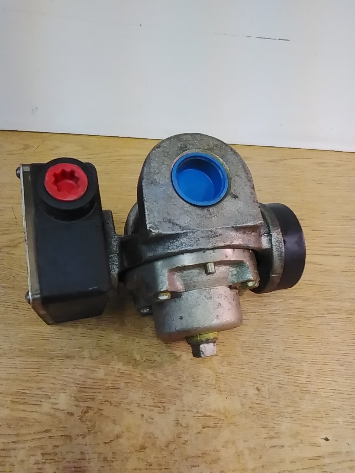 UFM FM-20-CI-NT-LP-ME-370SSU-10-F4 Universal Flow Monitor