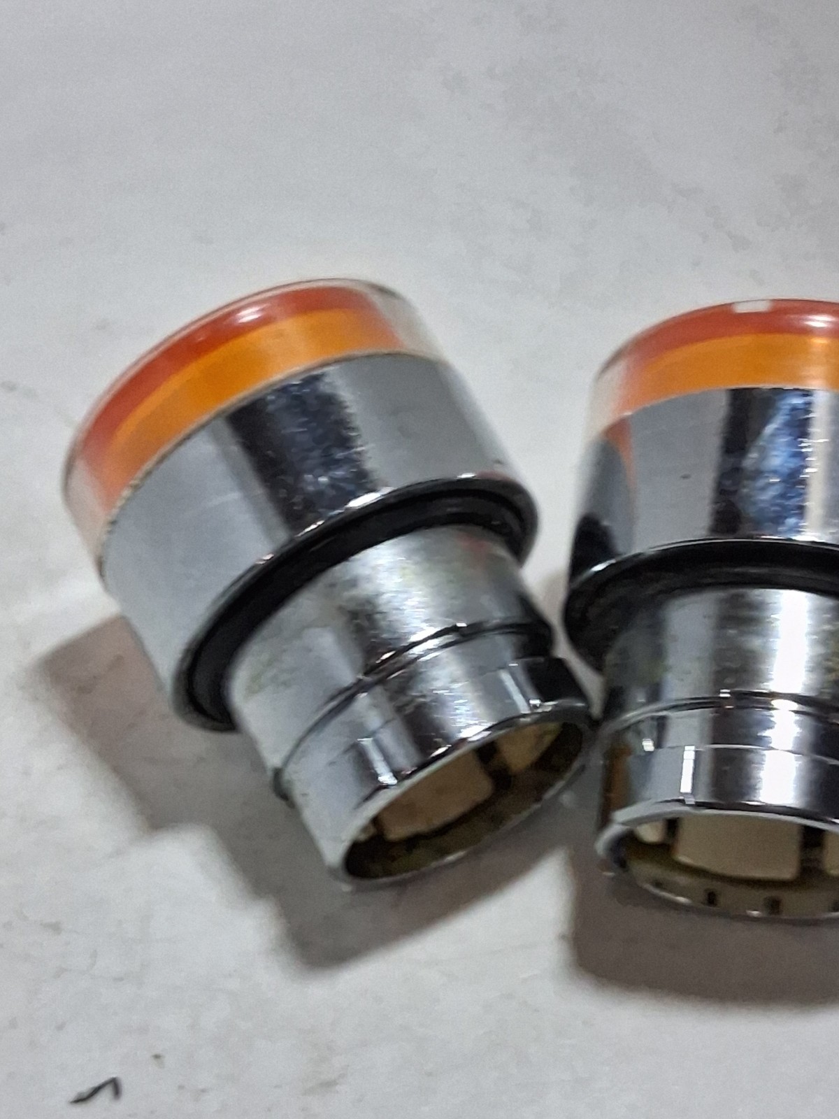 TELEMECANIQUE ZB2-BW35 PUSHBUTTON OPERATOR AMBER ILLUMINATED (LOT OF 2)
