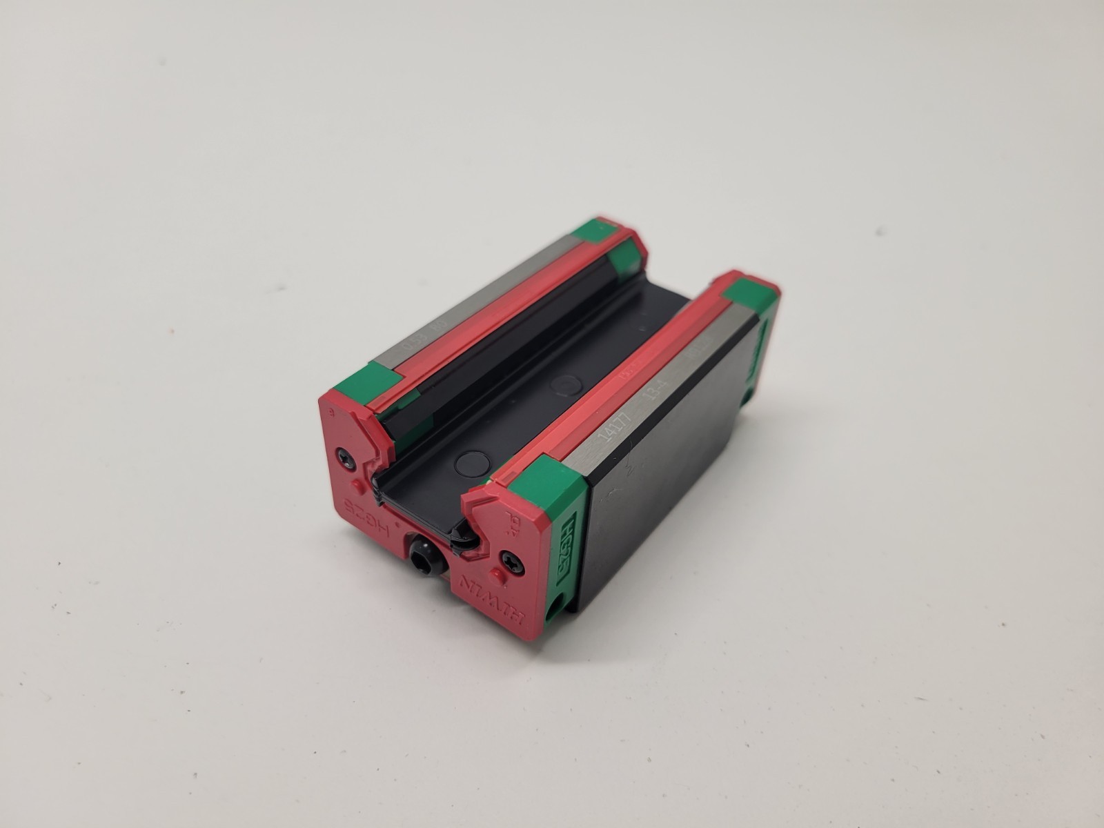NEW OLD STOCK! HIWIN LINEAR GUIDE BLOCK HGH25CAC 2001SX-60200