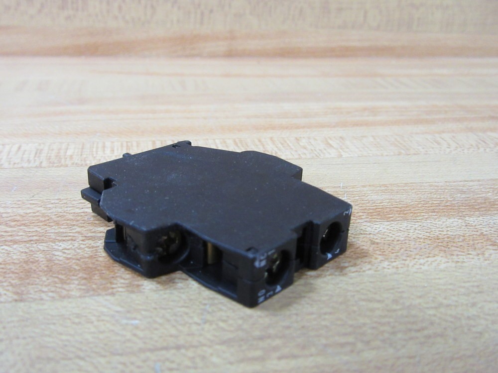 Moeller Klockner EC11 Eaton Contact Block (Pack of 3)