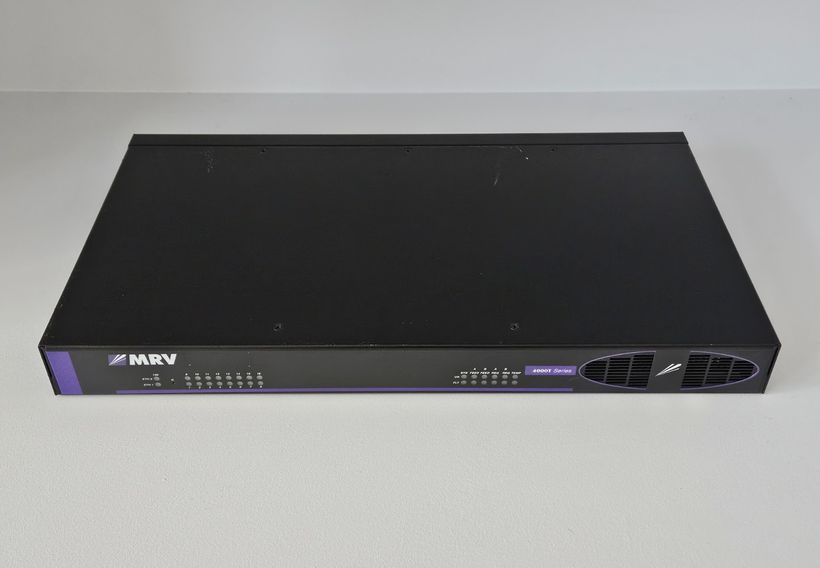 MRV LX-4016T-101AC 4000T Series 16-Port Remote Console Server