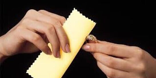 Industrial-Grade Polishing Cloth for Efficient Surface Finishing and Maintenance