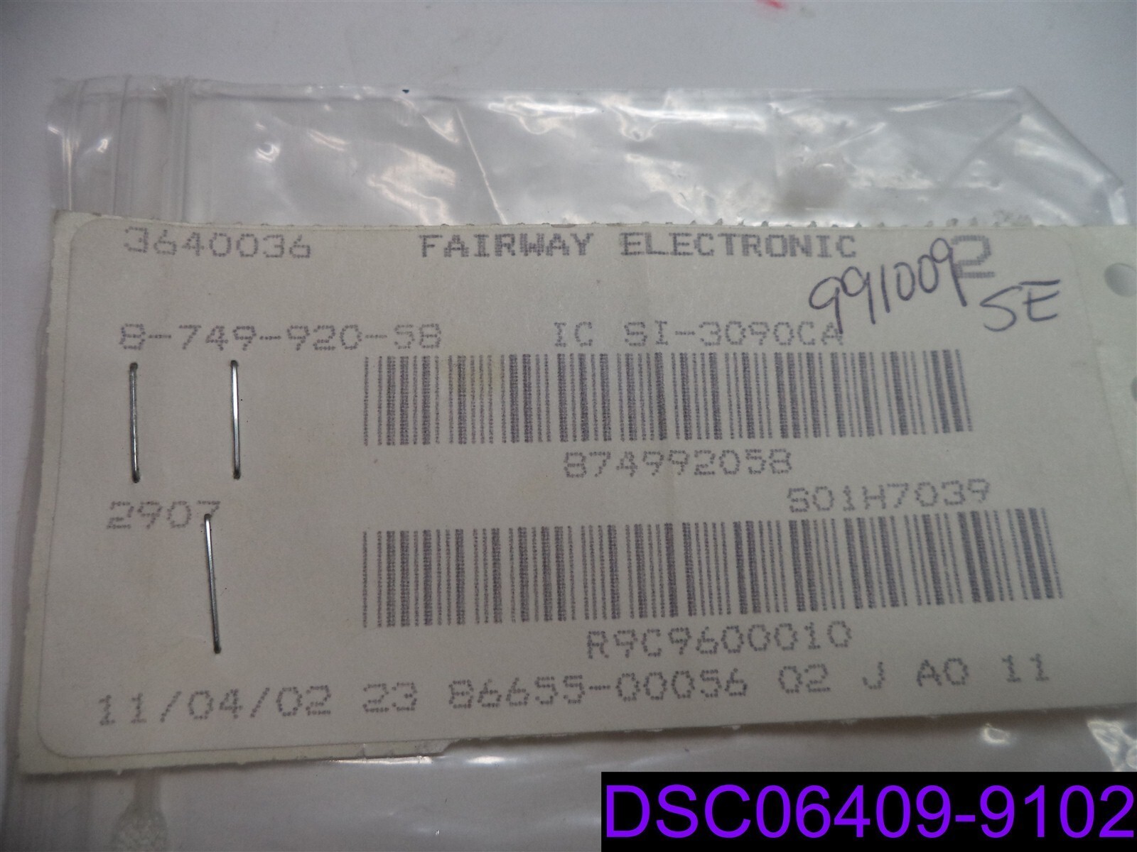 Qty = 2: Sony Repair Part IC SI-3090CA P/N 8-749-920-58