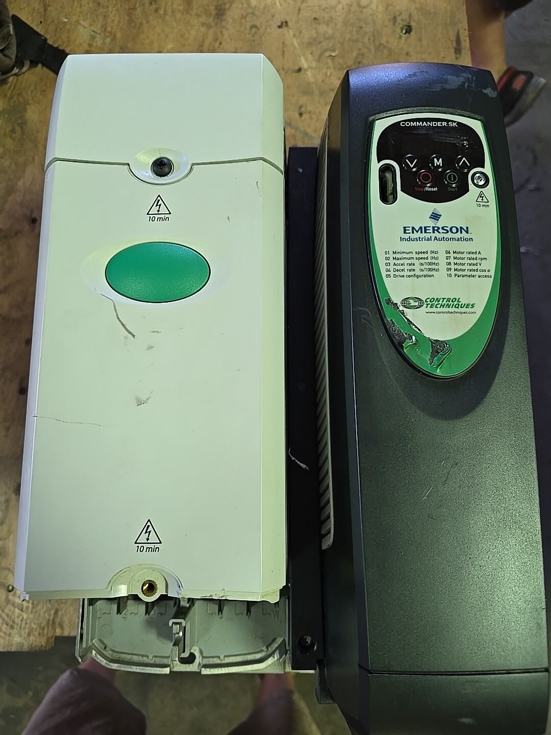 EMERSON CONTROL TECHNIQUES SK3401 COMMANDER SK