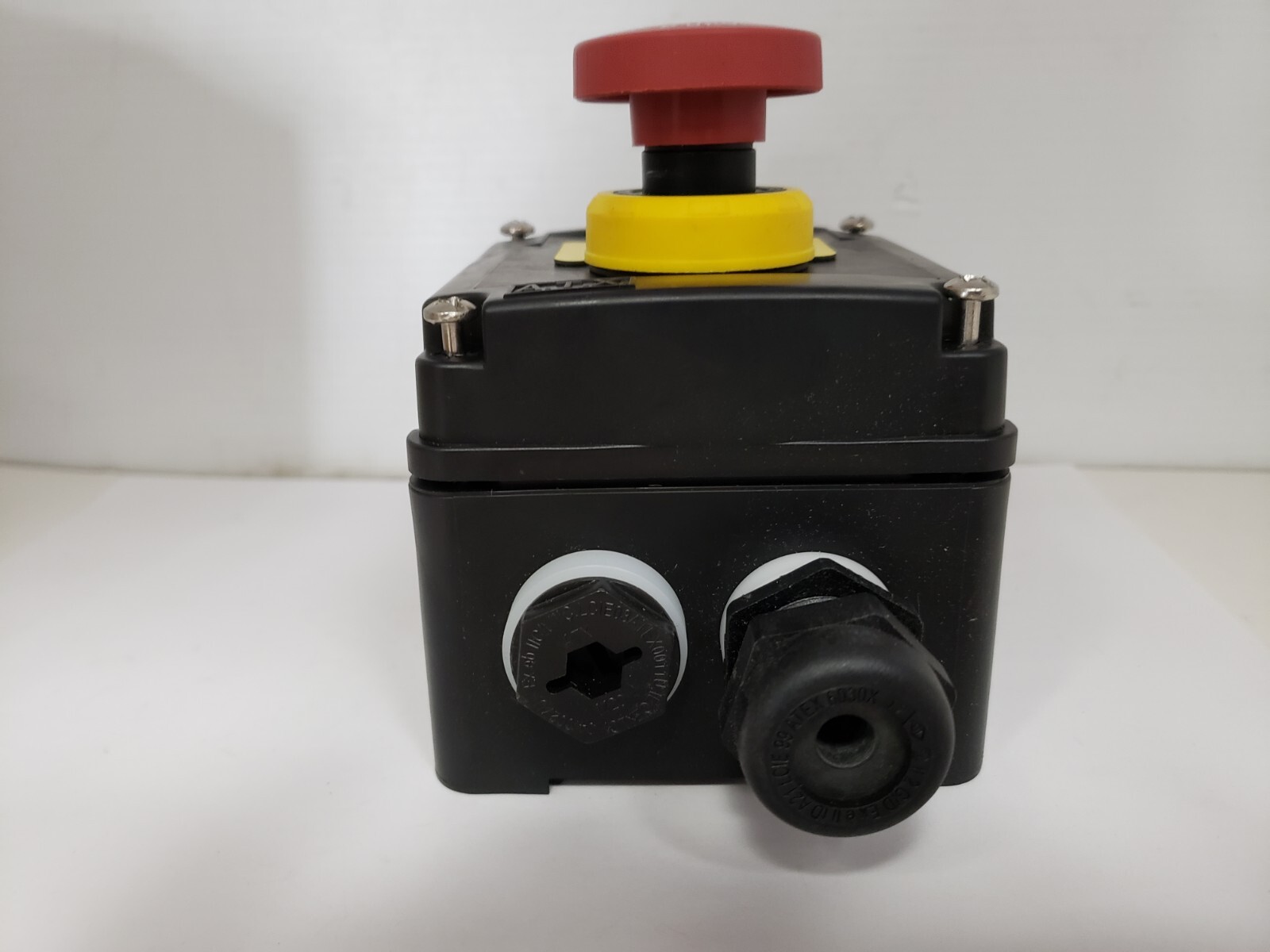 APPLETON B40164 EMERGENCY STOP BUTTON PUSHBUTTON SWITCH NIB