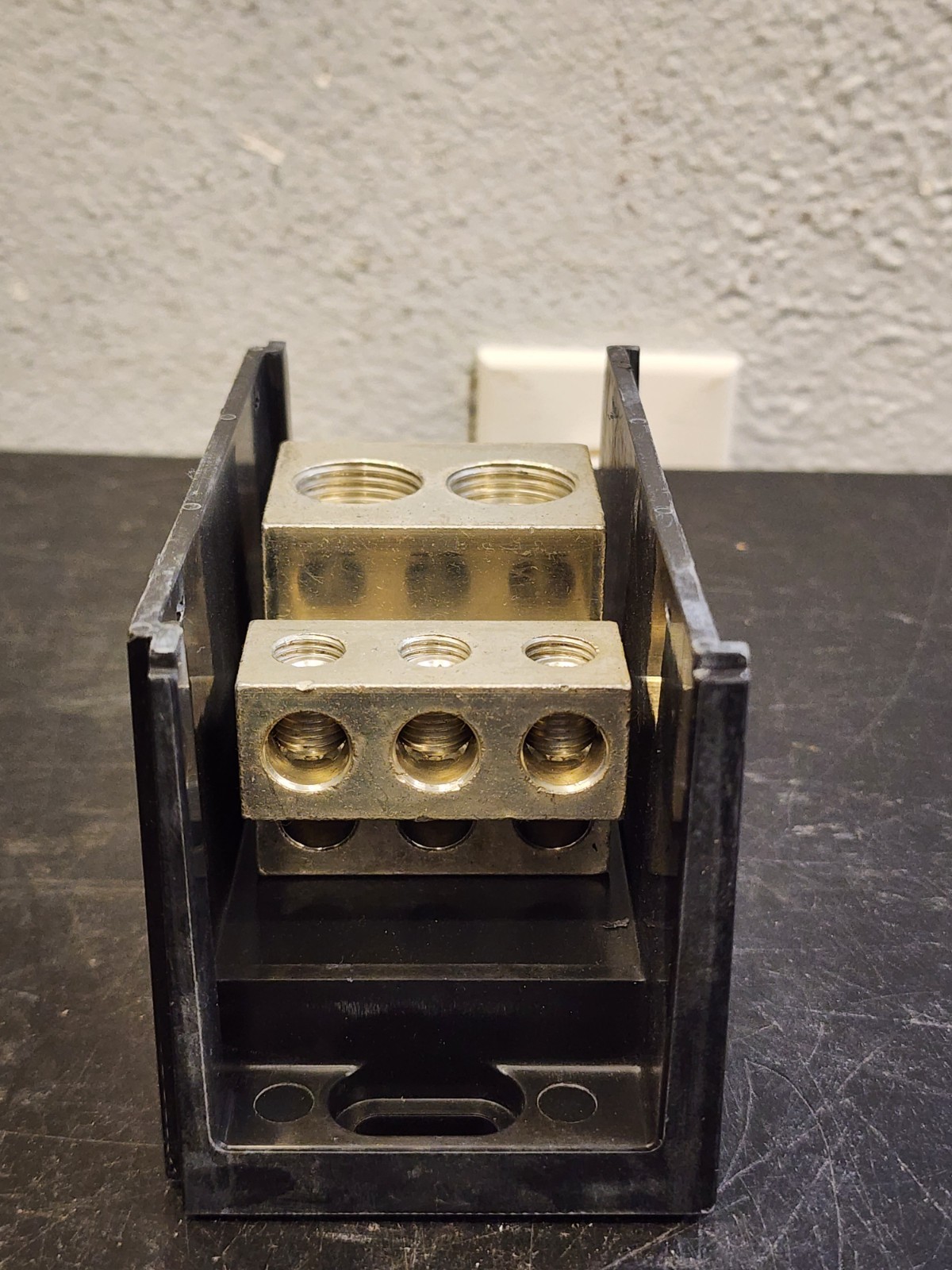 Nsi Industries AL-R2-K6 4 Awg To 500 Mcm 8-Terminal Black Aluminum Power Block