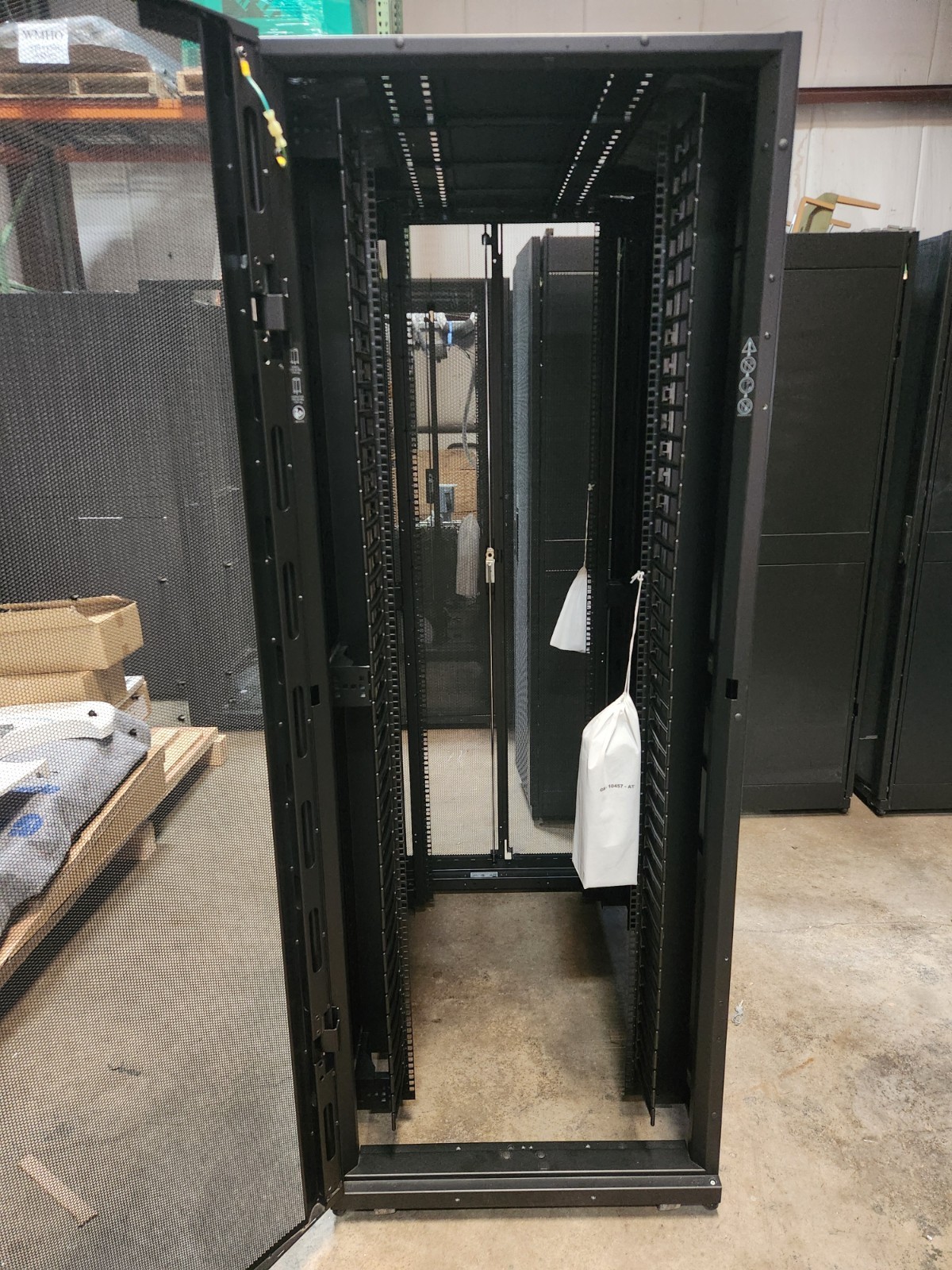 APC Schneider AR3340 NetShelter SX 42U 750mm x 1200mm Server Rack Enclosure