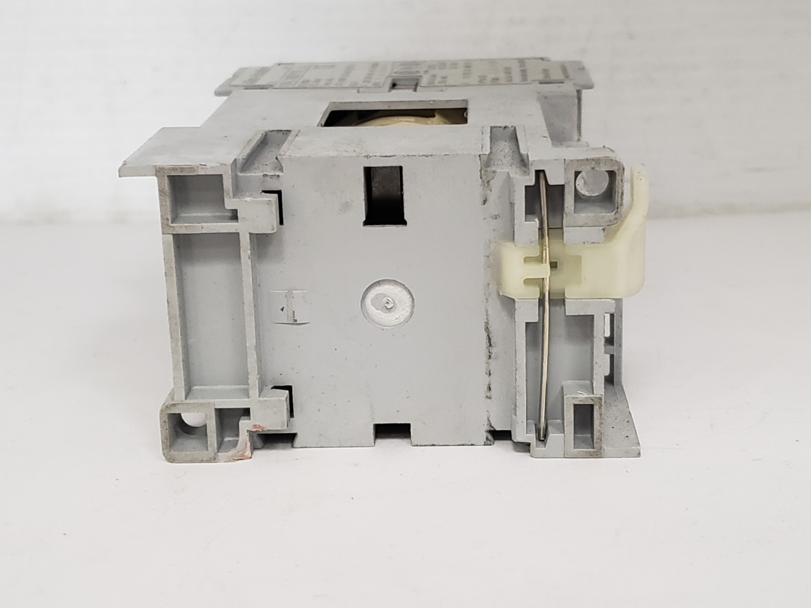 ALLEN BRADLEY 100-C09DJ10 CONTACTOR 9A 24V DC 3NO 1NO SER A