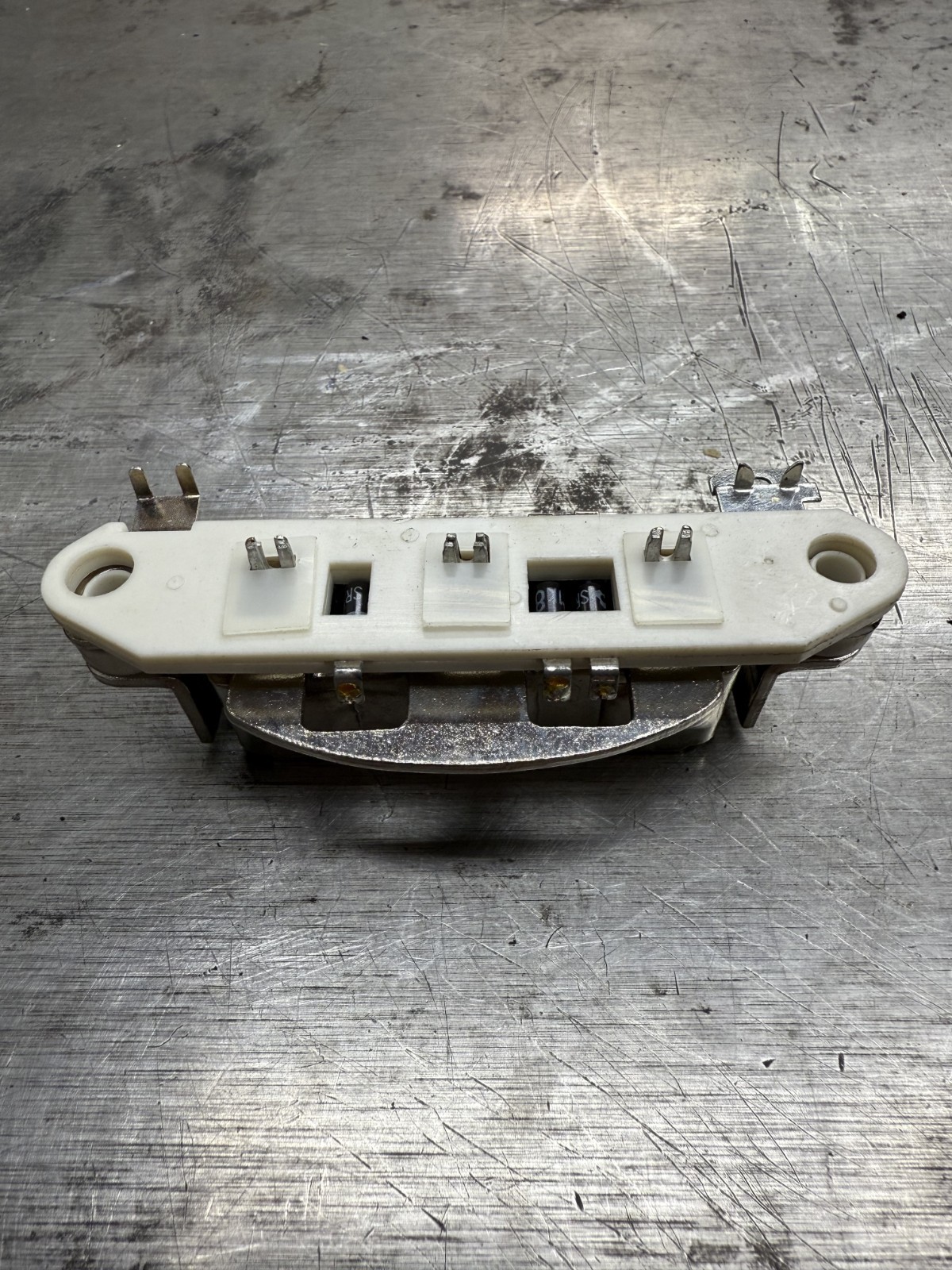 (NEW) Wai Alternator Rectifier 31-8314 / R8-970