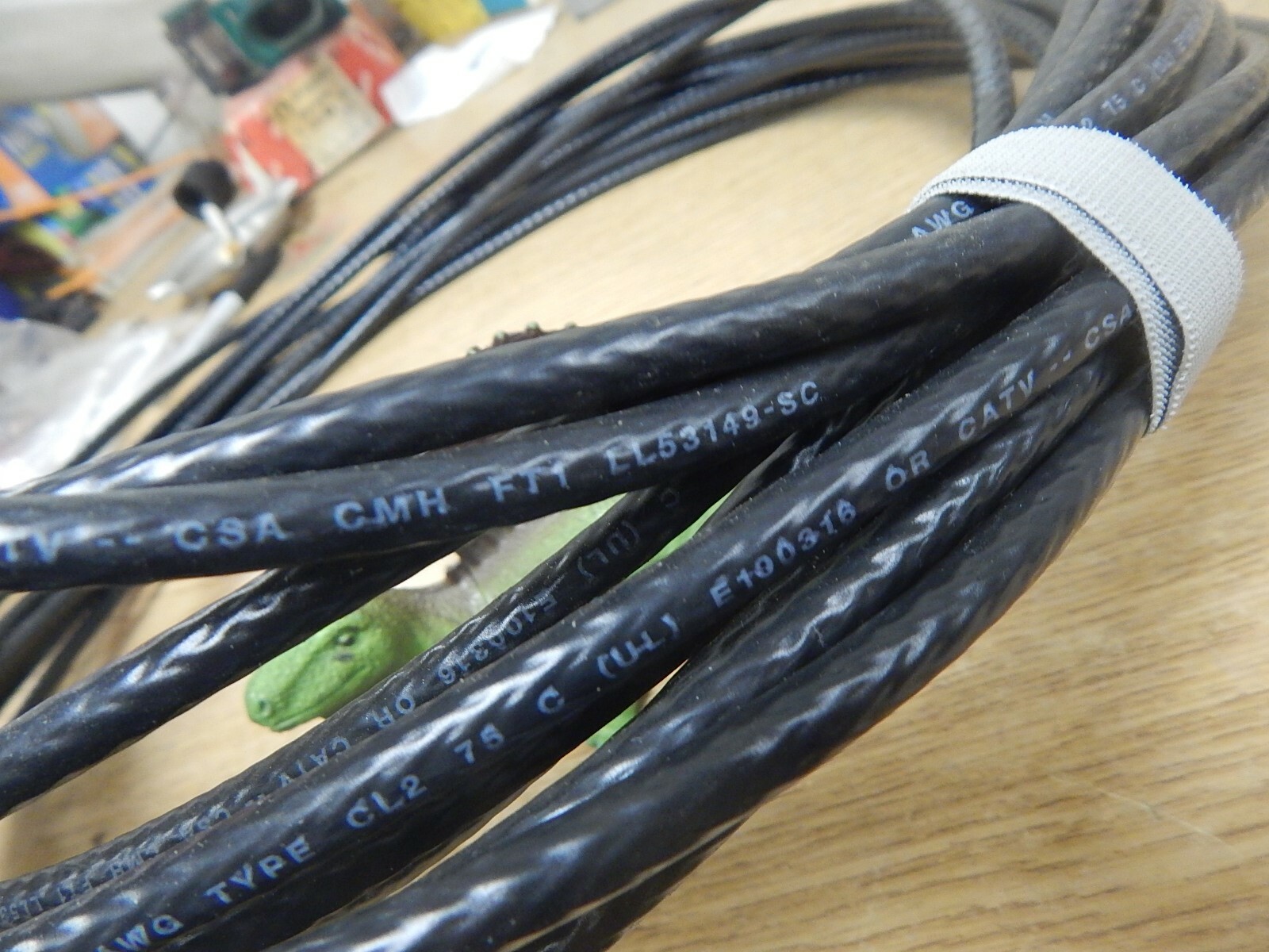 RG 6/U 18AWG Type CL2 75 E100316 CATV CSA CMH FT1 LL53149-SC Power Cord