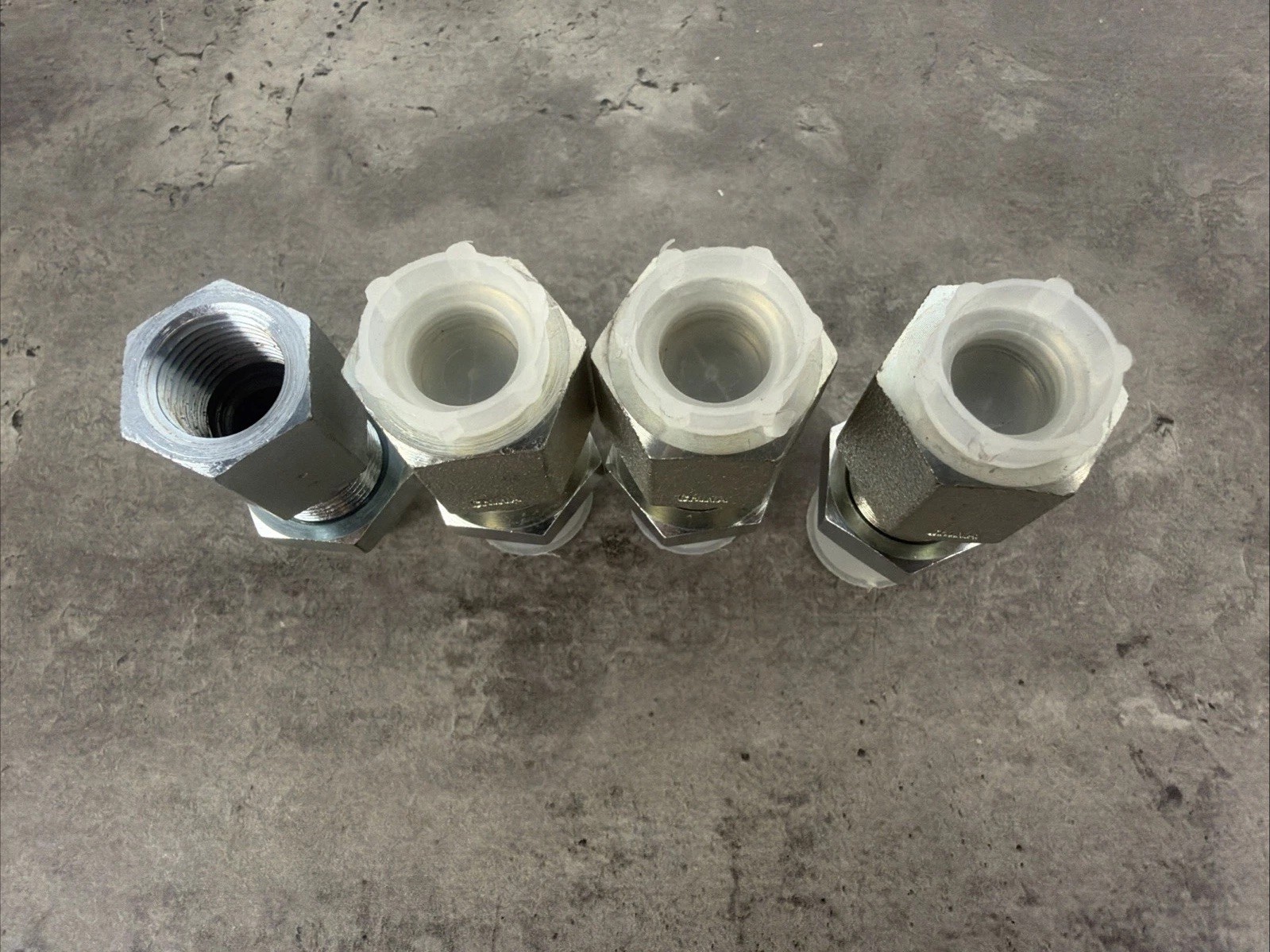 SMA-8 3/4 Tube Adapter Straight Fitting Lot of 4 New YCJ1306