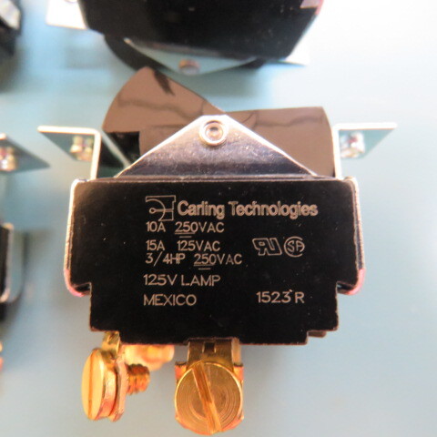 Carling Technologies LTIGK54-1S-BL-GN-A/125N-XGD1 Qty of 3 per Lot Illuminated