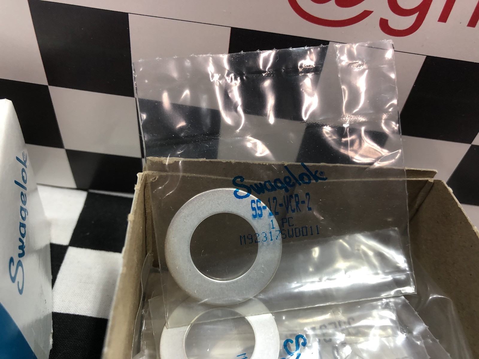 LOT OF 20, SWAGELOK VCR Face Seal Fitting 3/4″, SS-12-VCR-2, #1175P5