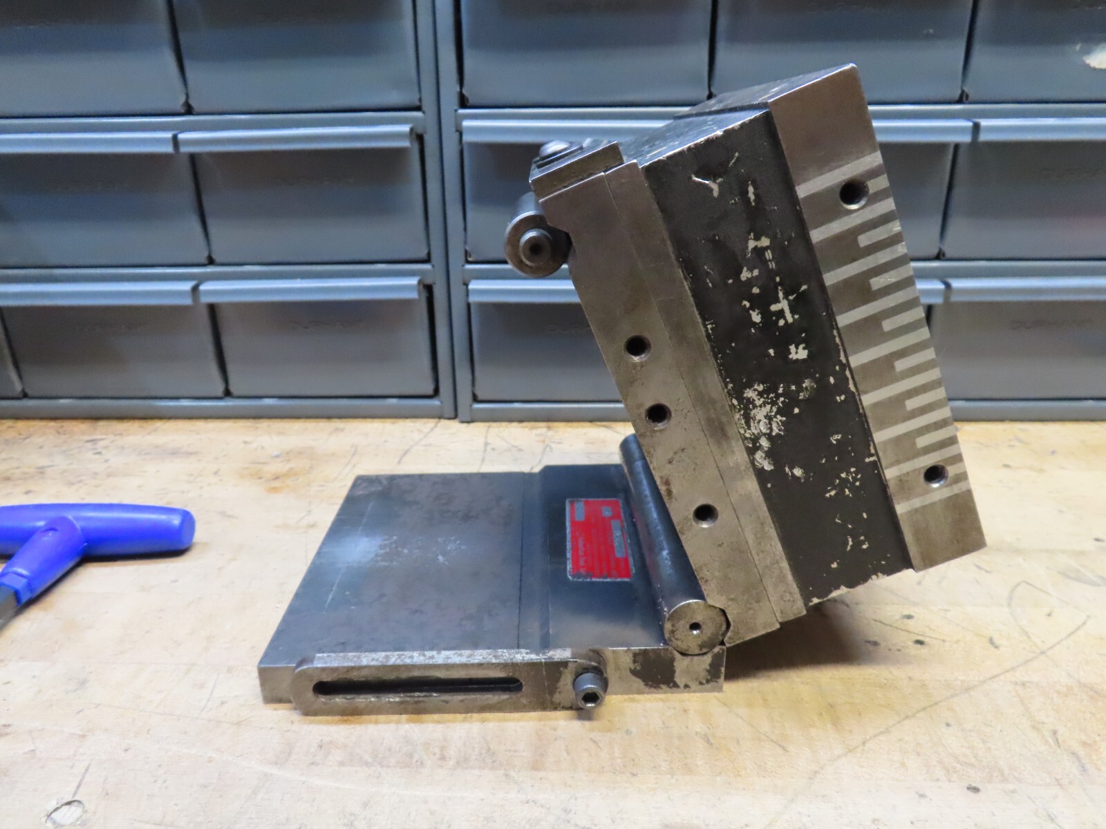 Suburban Tool MC-66-FP S1 6″ X 6″ On/Off magnetic chuck & SP-66 sine plate