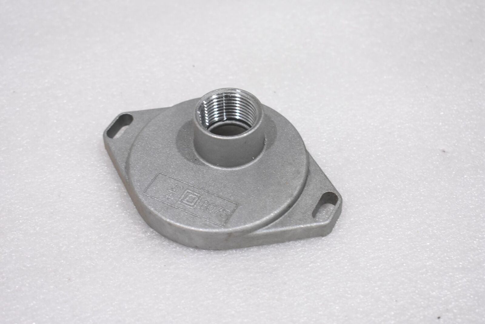 SQUARE D B-075 INTERCHANGEABLE RAINTIGHT HUB 3/4″