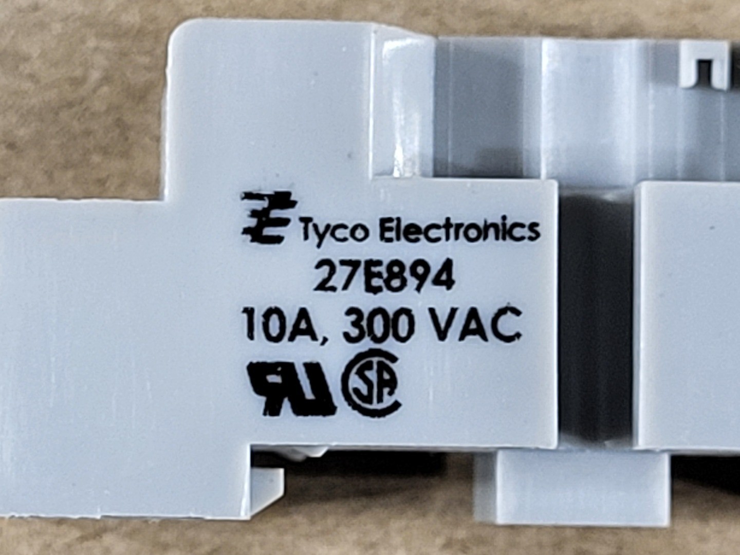 SURPLUS NEW Tyco Electronics 27E894 14-Pin Relay Socket