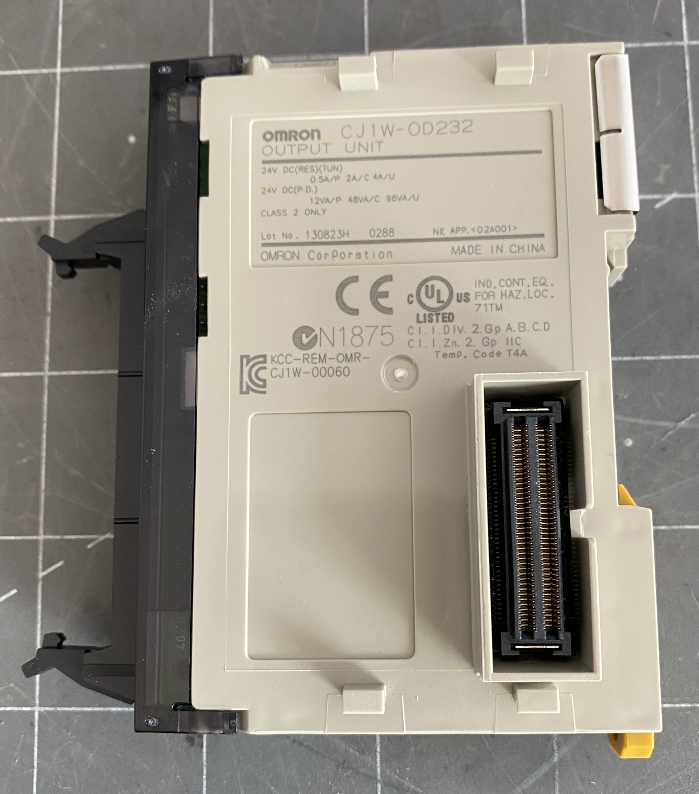 Omron Ouput Unit Card, PLC, PNP, 32 Point PN: CJ1W-OD232