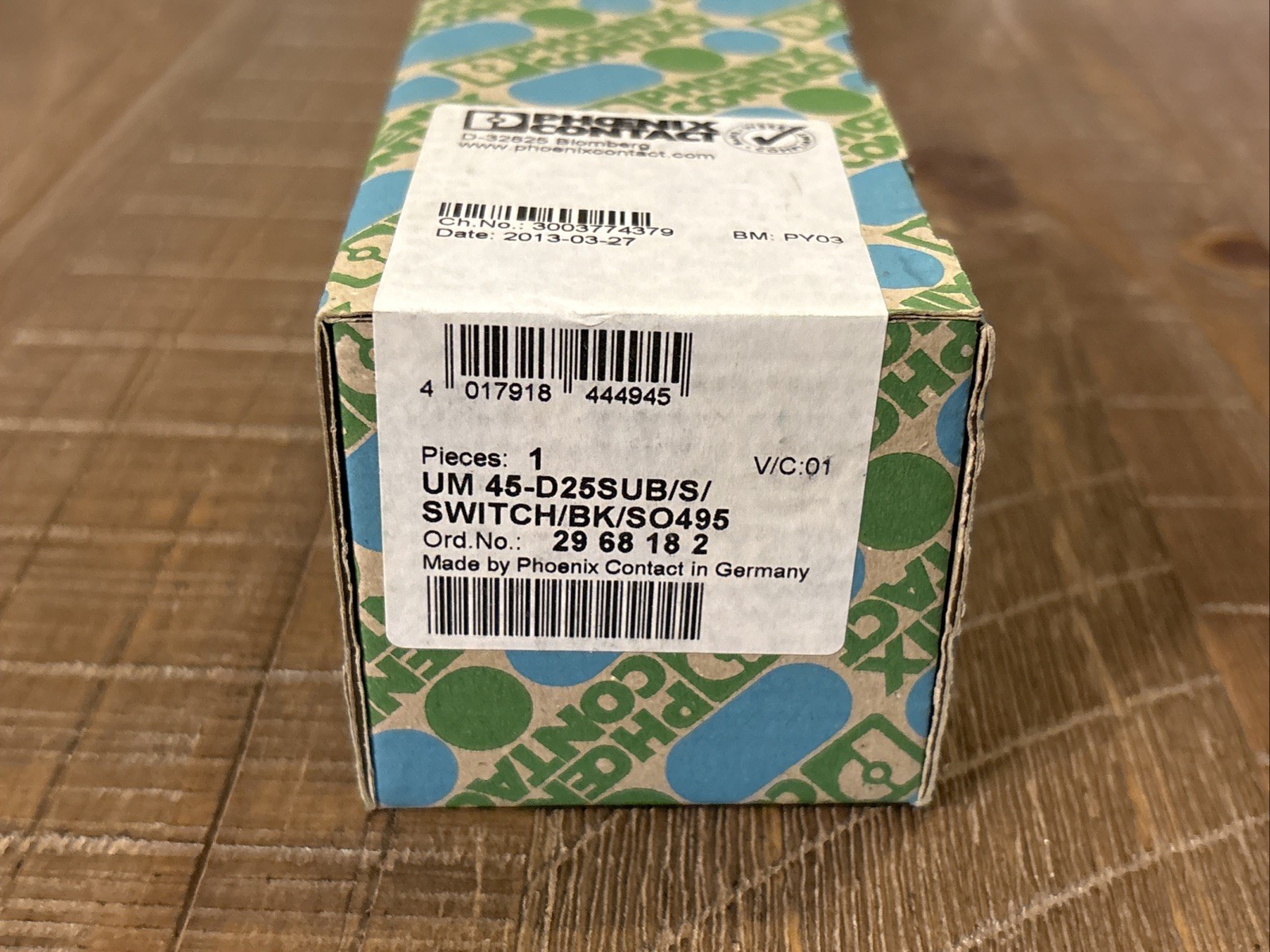 NEW Phoenix Contact UM 45-D25SUB/S/SWITCH/BK/SO495 Termination Board – Sealed
