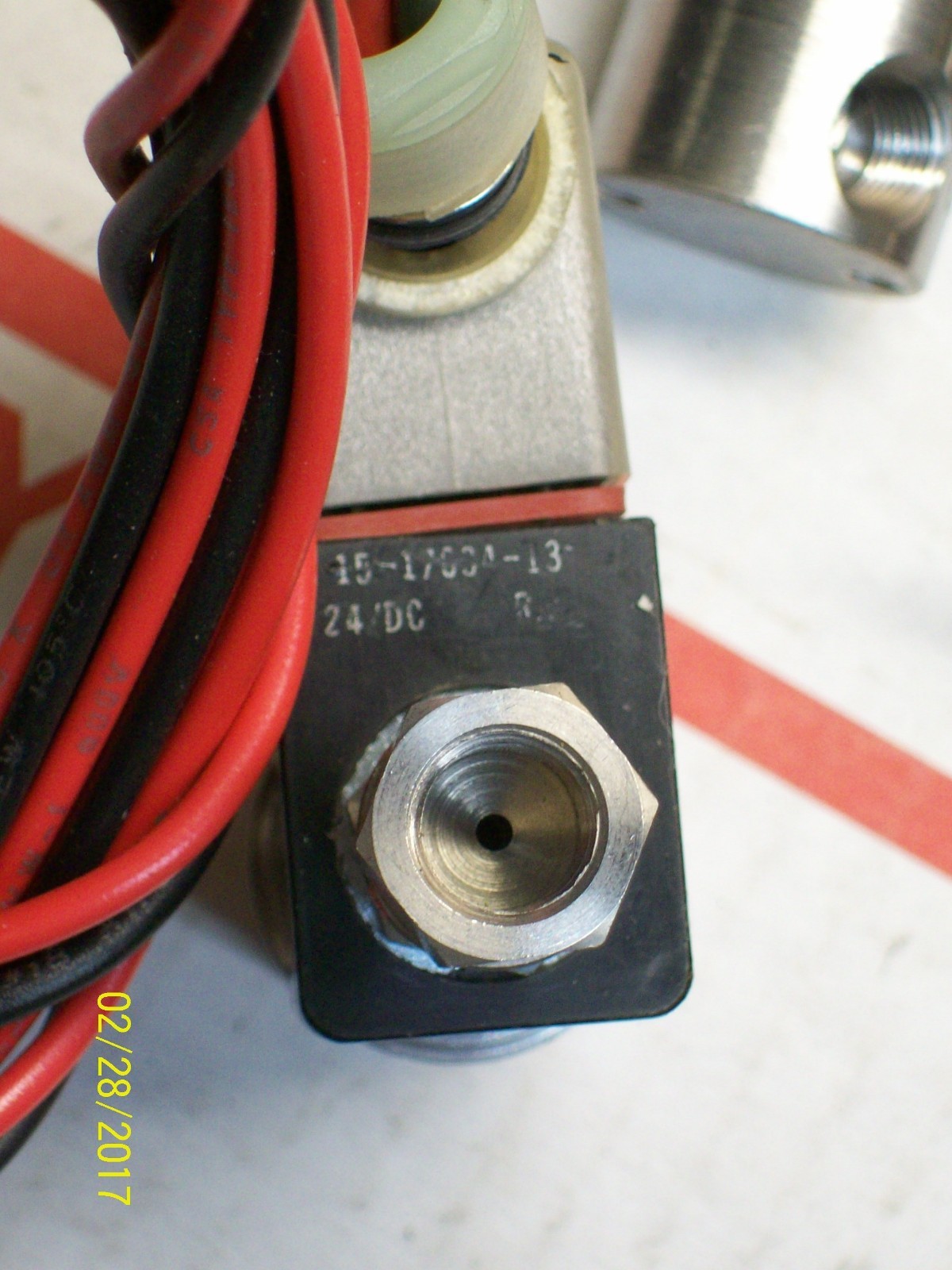 NEW VERSA VALVE E5SM-8202-44-H2-HC-3BC-24VDC (see description)