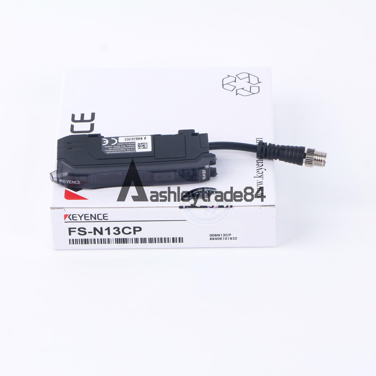 ONE NEW KEYENCE FS-N13CP optical fiber amplifier