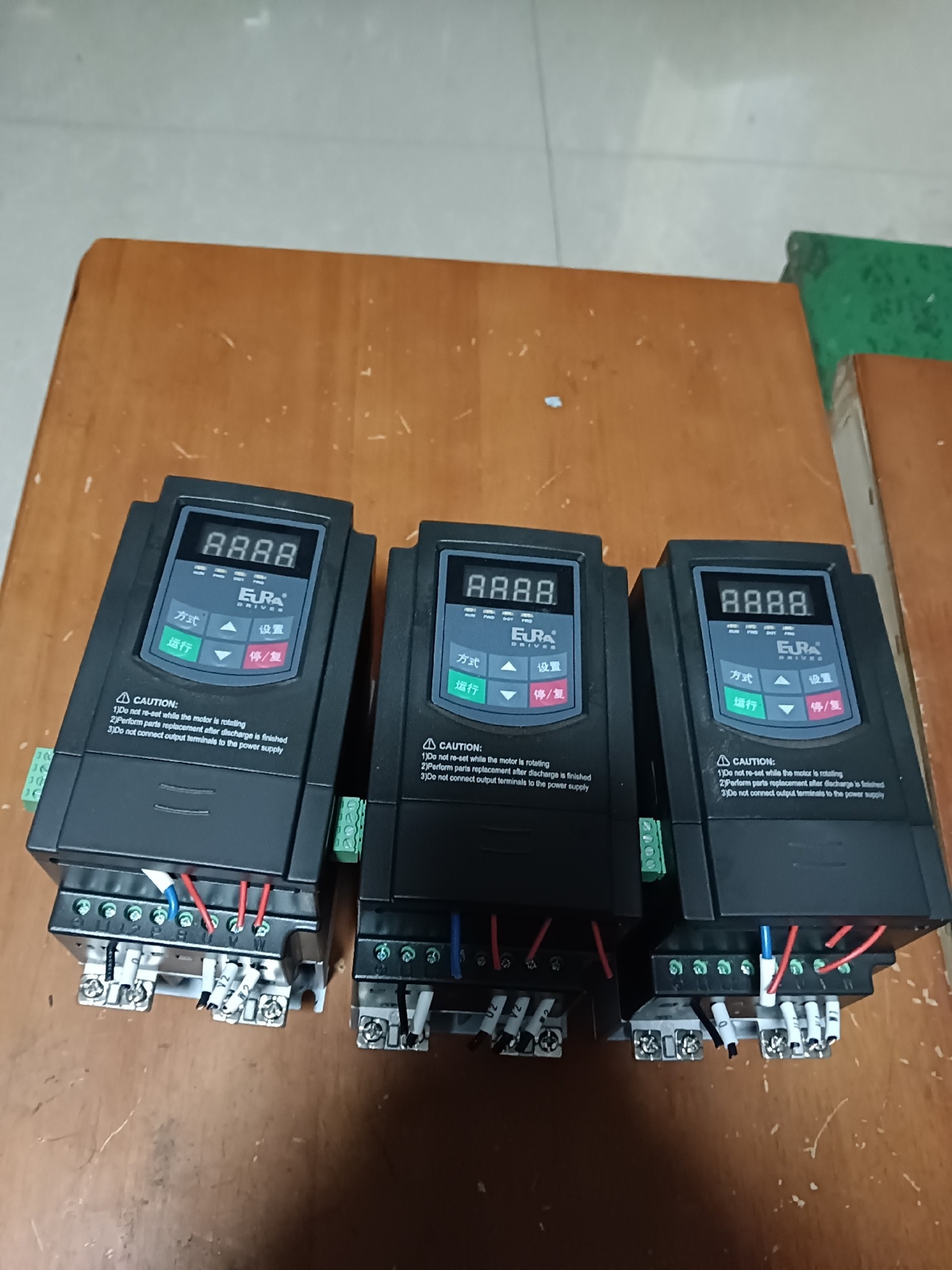 1P E2000-0004S2 0.4KW 220V Accept counteroffer