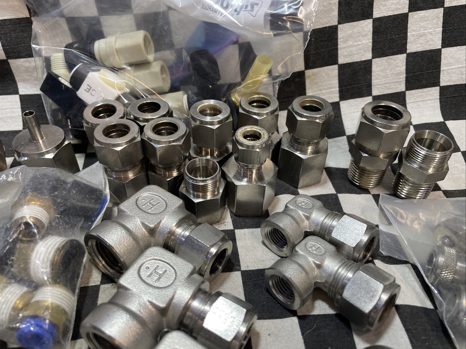 SWAGELOK HOKE 30 LBS, UNION TEE ELBOW 1/8″ TO 1″ VALVE BULKHEAD MALE CONNECTOR