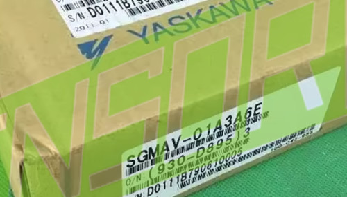 NEW YASKAWA AC SERVO MOTOR SGMAV-01A3A6E 100W 200V 0.91A 3PH 1PCS