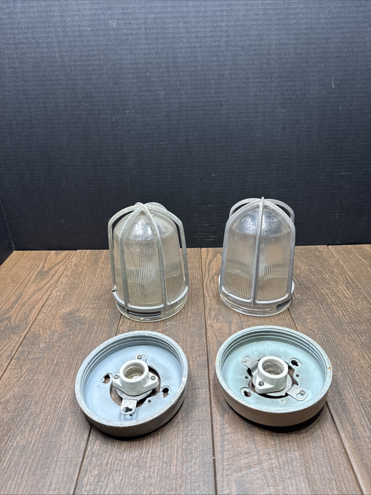 UNBRANDED INDUSTRIAL EXPLOSION PROOF CAGED RIBBED GLOBE LIGHTS Lot Of 2