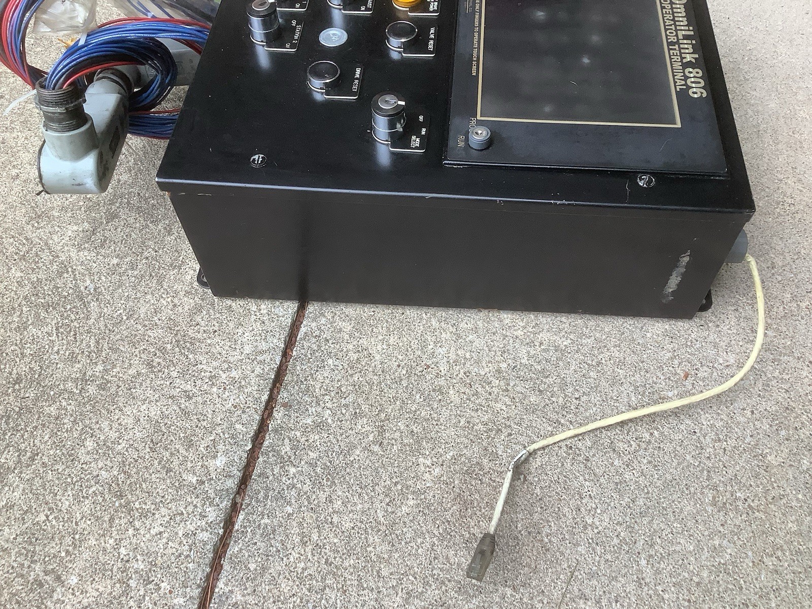USED LINK ELECTRIC Omnilink 806 LCD OPERATOR TERMINAL & Cables off Working Press