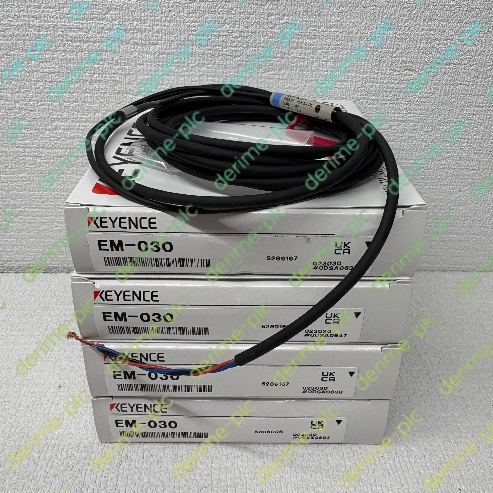 1pcs new Keyence EM-030 proximity transducer