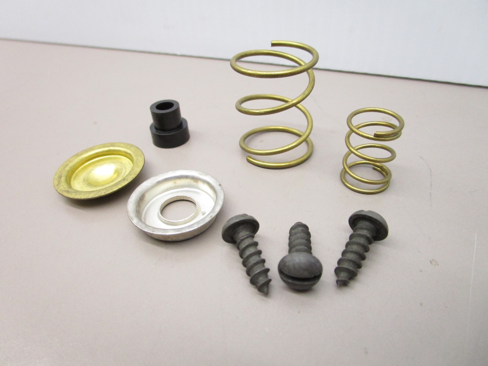 TRW Horn Button Small Contact Cup and Parts Ross Steering Column Simon Duplex