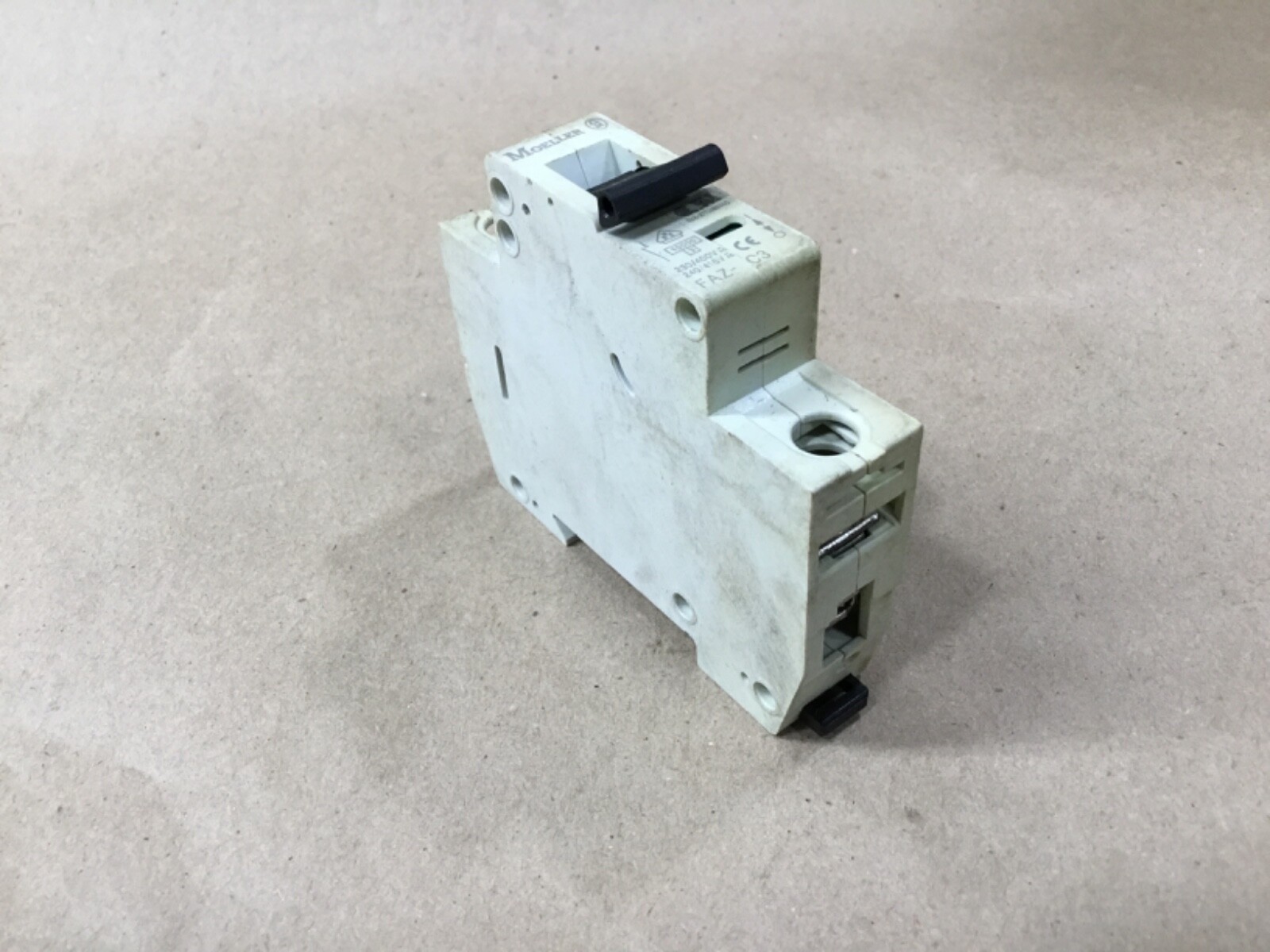 Moeller FAZ-C3 Circuit Breaker #26I20