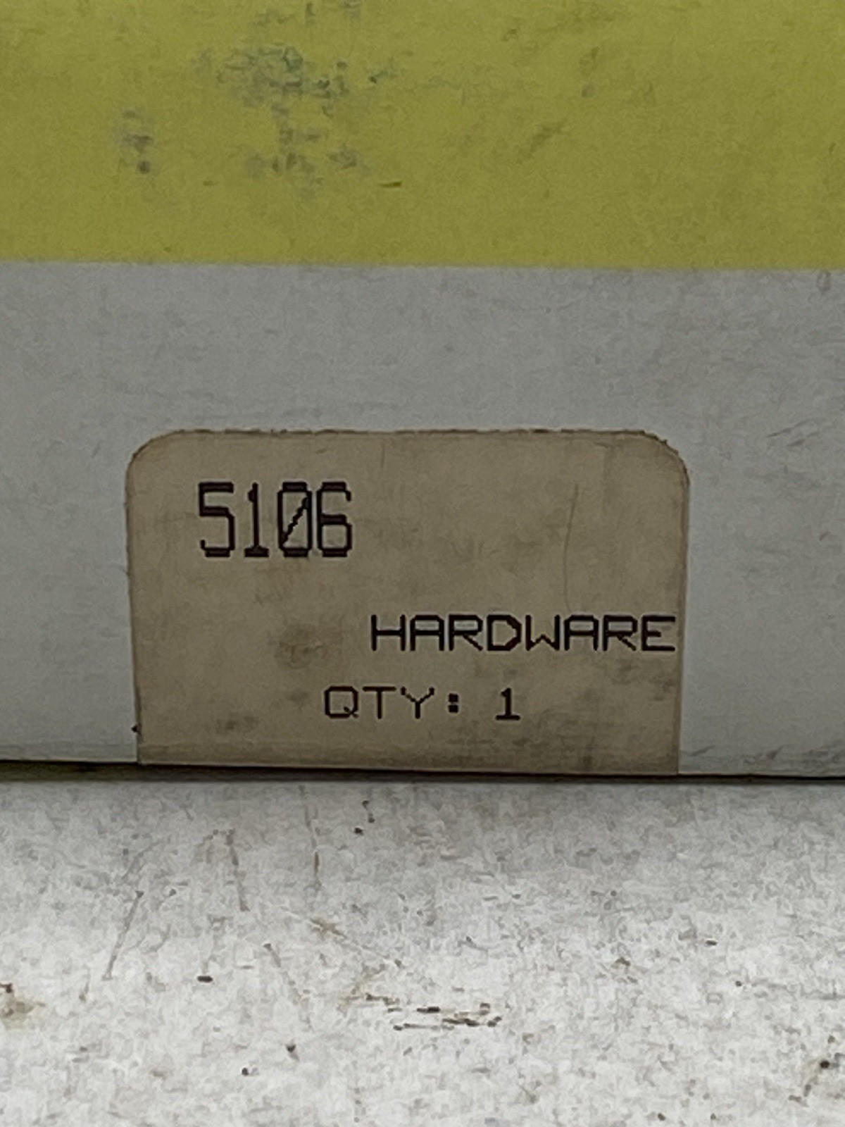 5106 OHMITE POINTER Knob Type Smooth Shaft Size 0.250″ (6.35mm) Dia 3.25