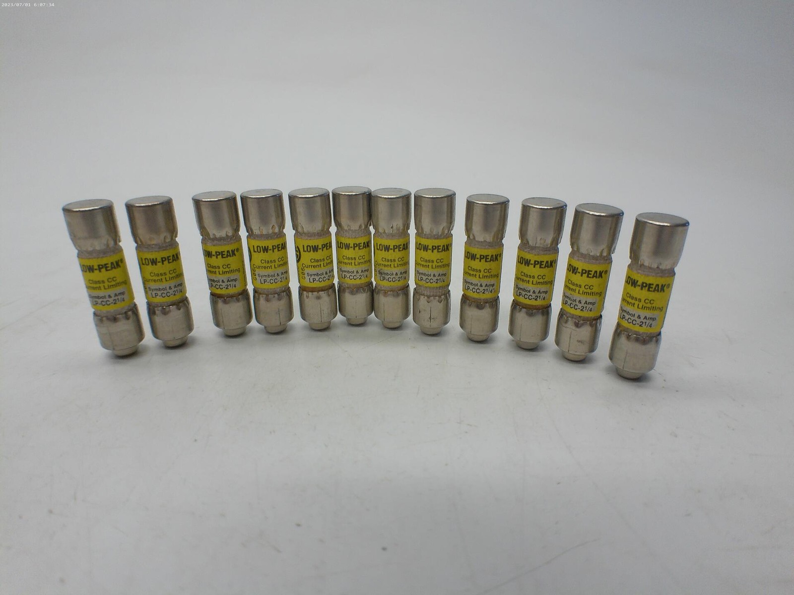 BUSSMANN LP-CC-2-1/4 FUSE LOT OF 12 NSNP