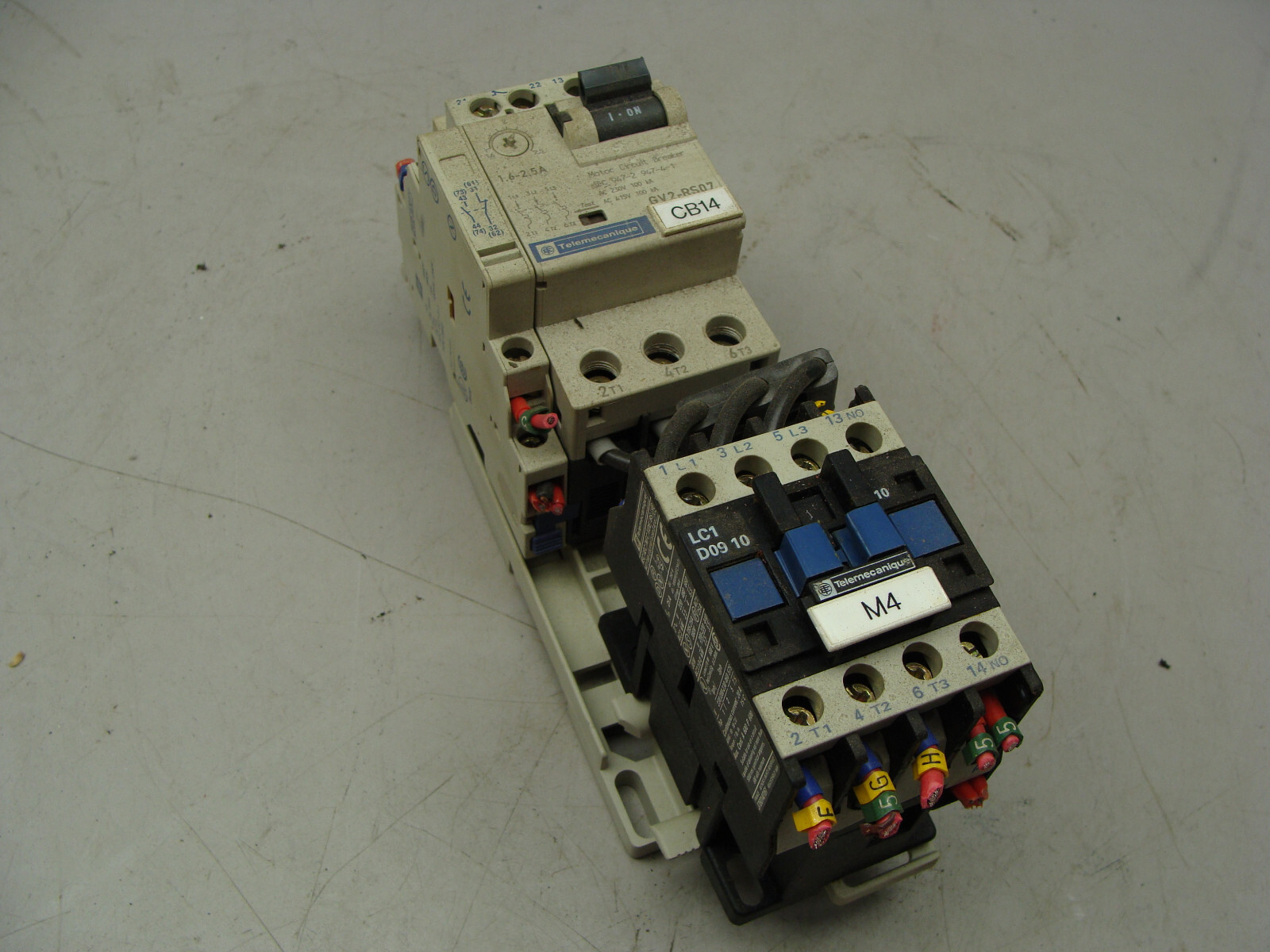 LOT OF 2 TELEMECANIQUE CIRCUIT BREAKER GV2-RS07 W/AUX CONTACTS LC1D0910 GV2-AN11