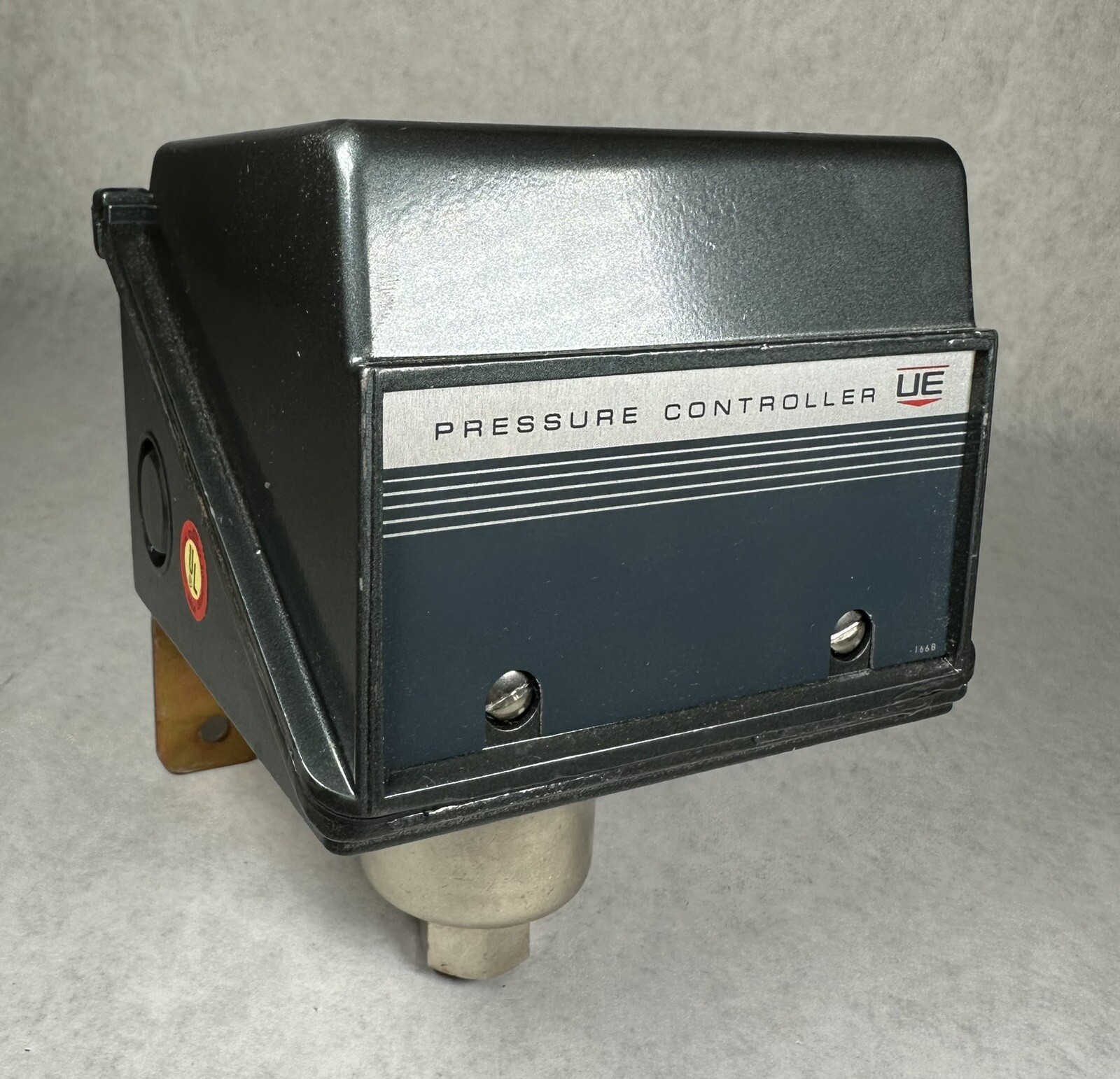NEW United Electric Controls Co./UE J300 Pressure Controller 9950-144 0-20 PSI