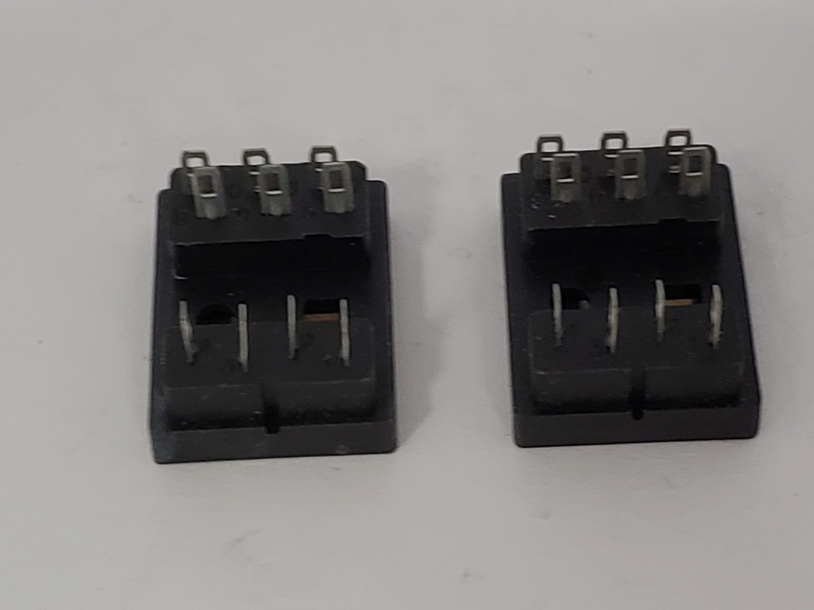 NTE R95-103 RELAY SOCKET MINI BLADE 10 PIN (LOT OF 2) NIB