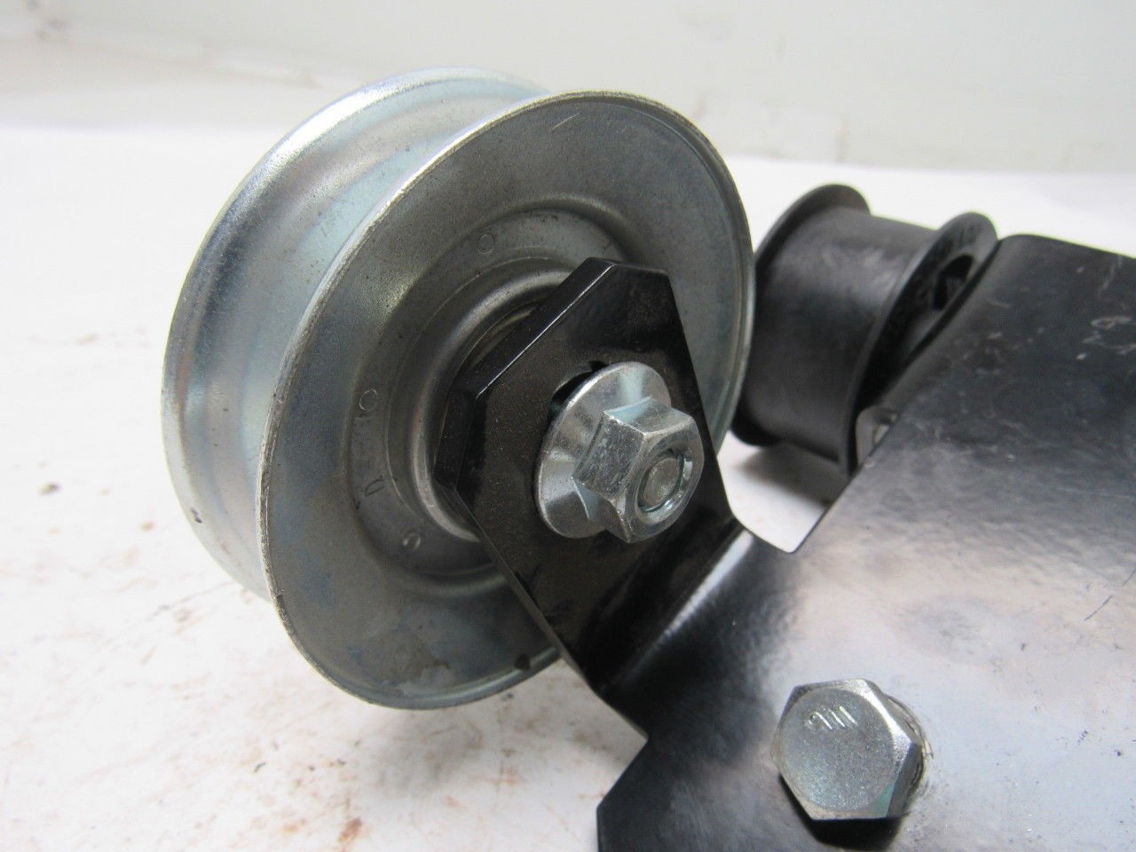 Dematic K041521AAA Power Twist V Belt Guide Roller Conveyor Drive Idler Ass’y