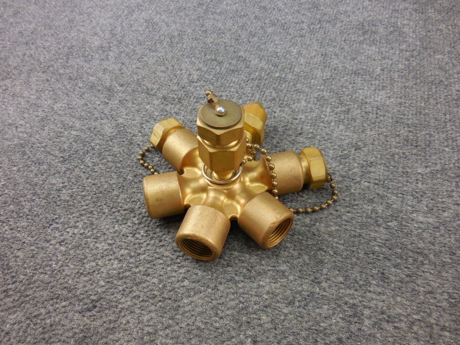 Unused Western Enterprises Manifold Block Brass Argon Splitter CGA 580