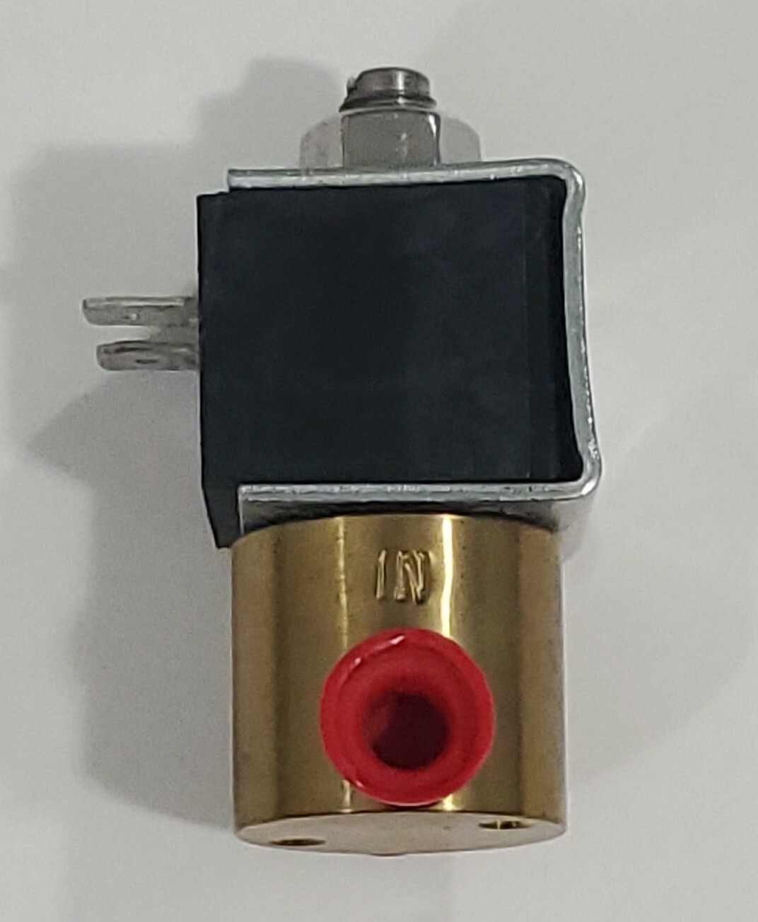 *NEW* ITT Alcon 01AZ045C1-1EAA 1/8″ NPT Brass Body Solenoid Valve 24Vac Warranty