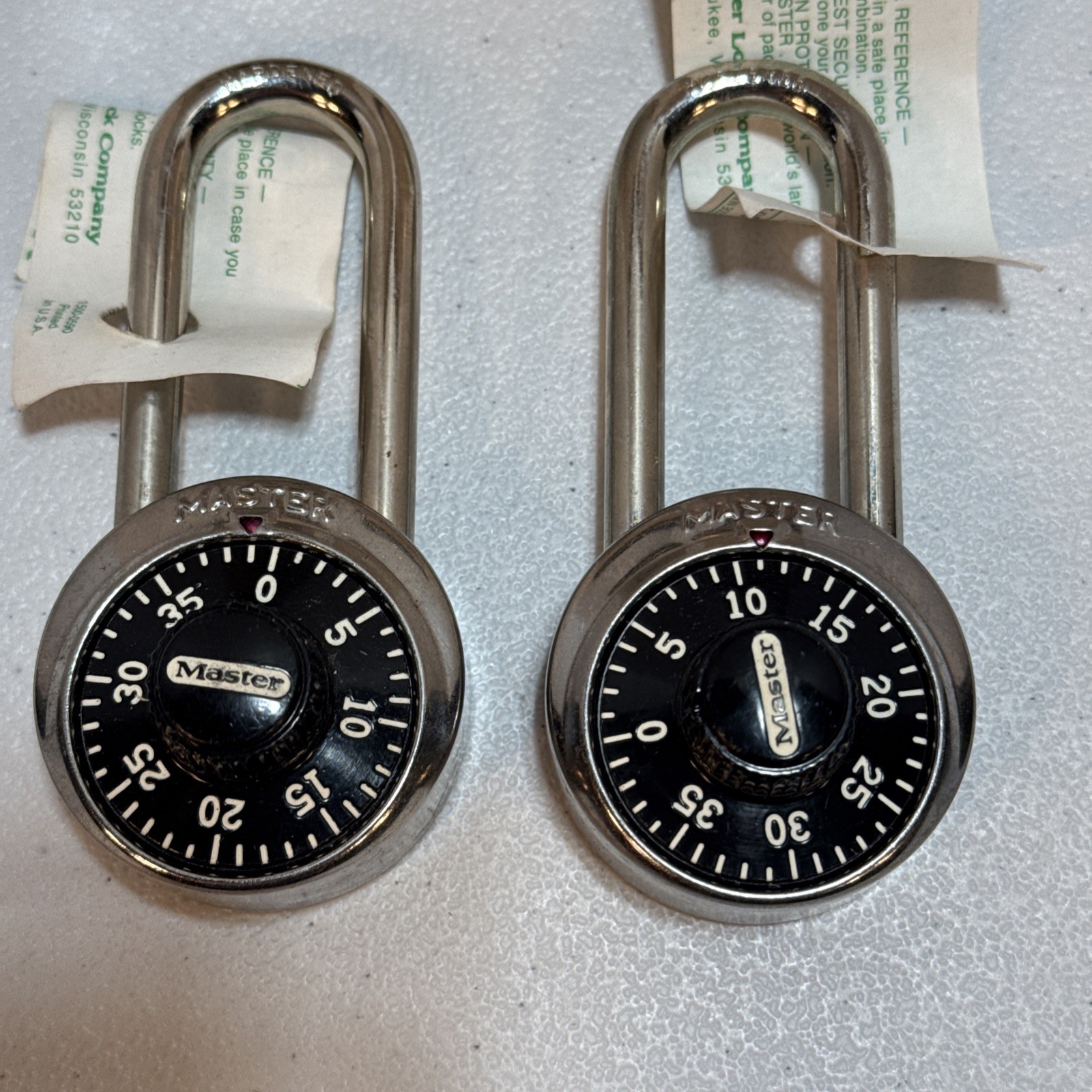 MASTER LOCK 1500LH Combination Padlock,3/4 in, Round, Black OPEN BOX No Key