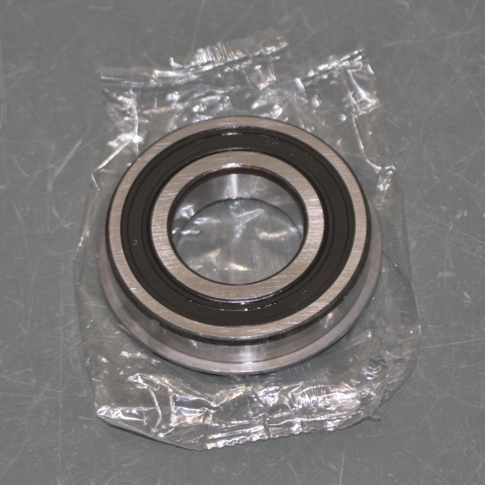 SKF Radial Ball Bearing 6207 2RSNR JEM, 35mm ID x 72mm OD x 17mm, 100Cr6